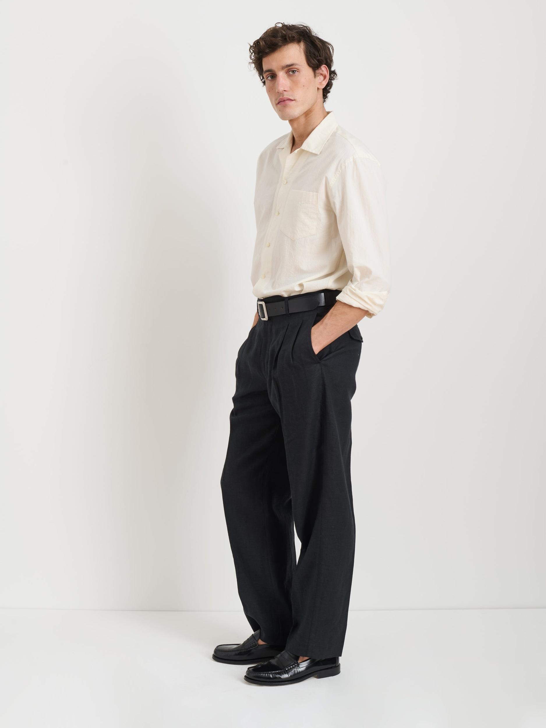 Double Pleated Trouser In Linen Product Image