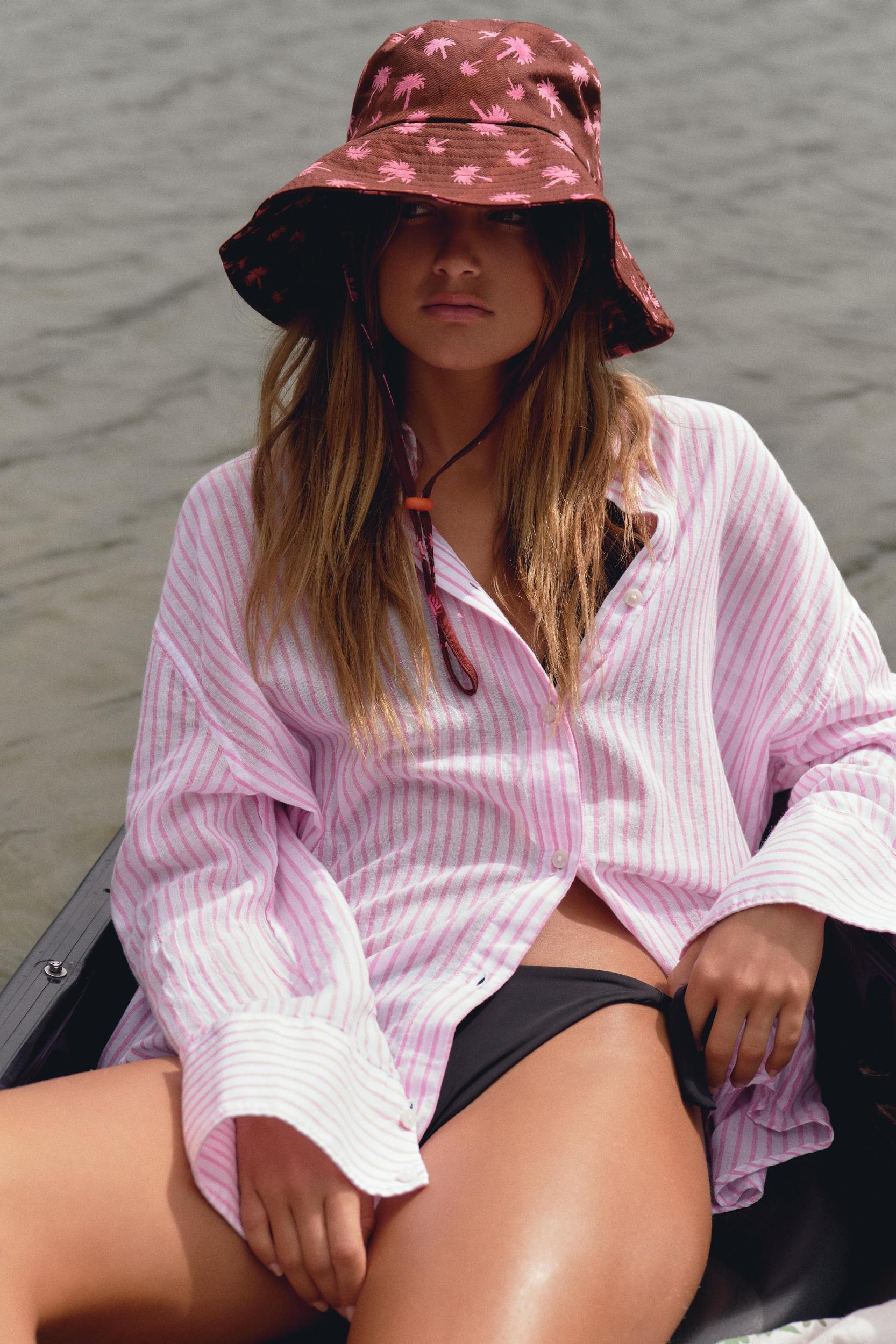 PRINTED BUCKET HAT Product Image