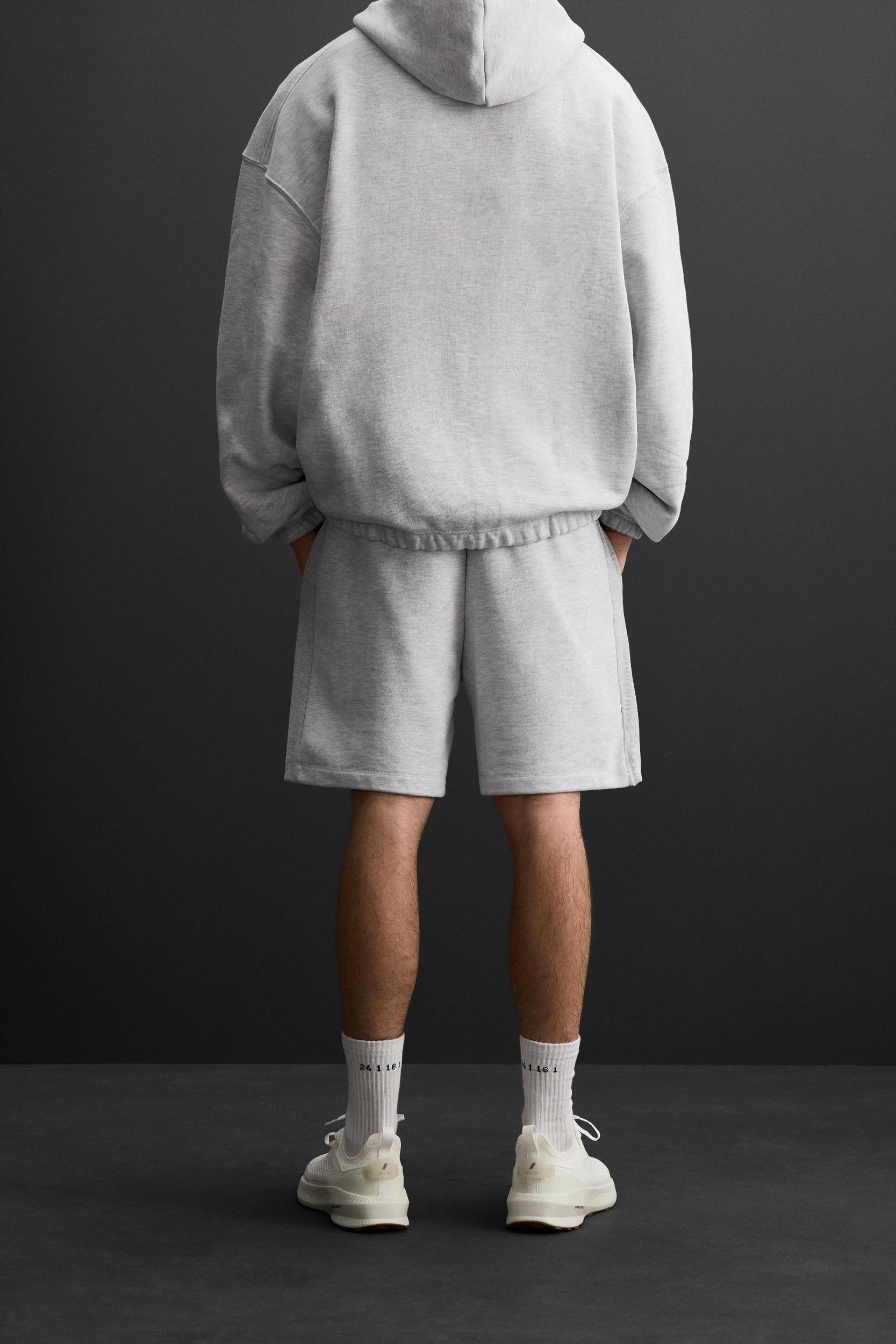 JOGGER SHORTS Product Image