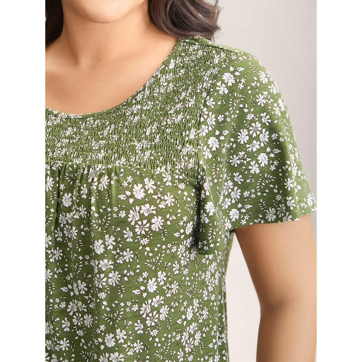 Plus Size Floral Print Shirred Neck T-Shirt Moss Women Gathered Round Neck Everyday-Casual T-shirts BloomChic 22-24/3X Product Image