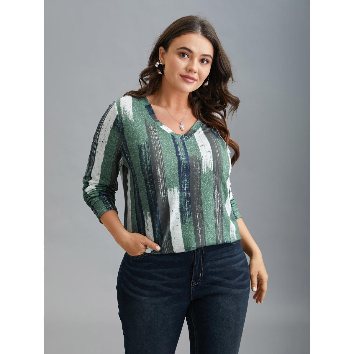 Plus Size Abstract Print V-Neck Fitted T-Shirt Multicolor Women Casual Contrast V-neck Everyday T-shirts BloomChic 18-20/2X Product Image