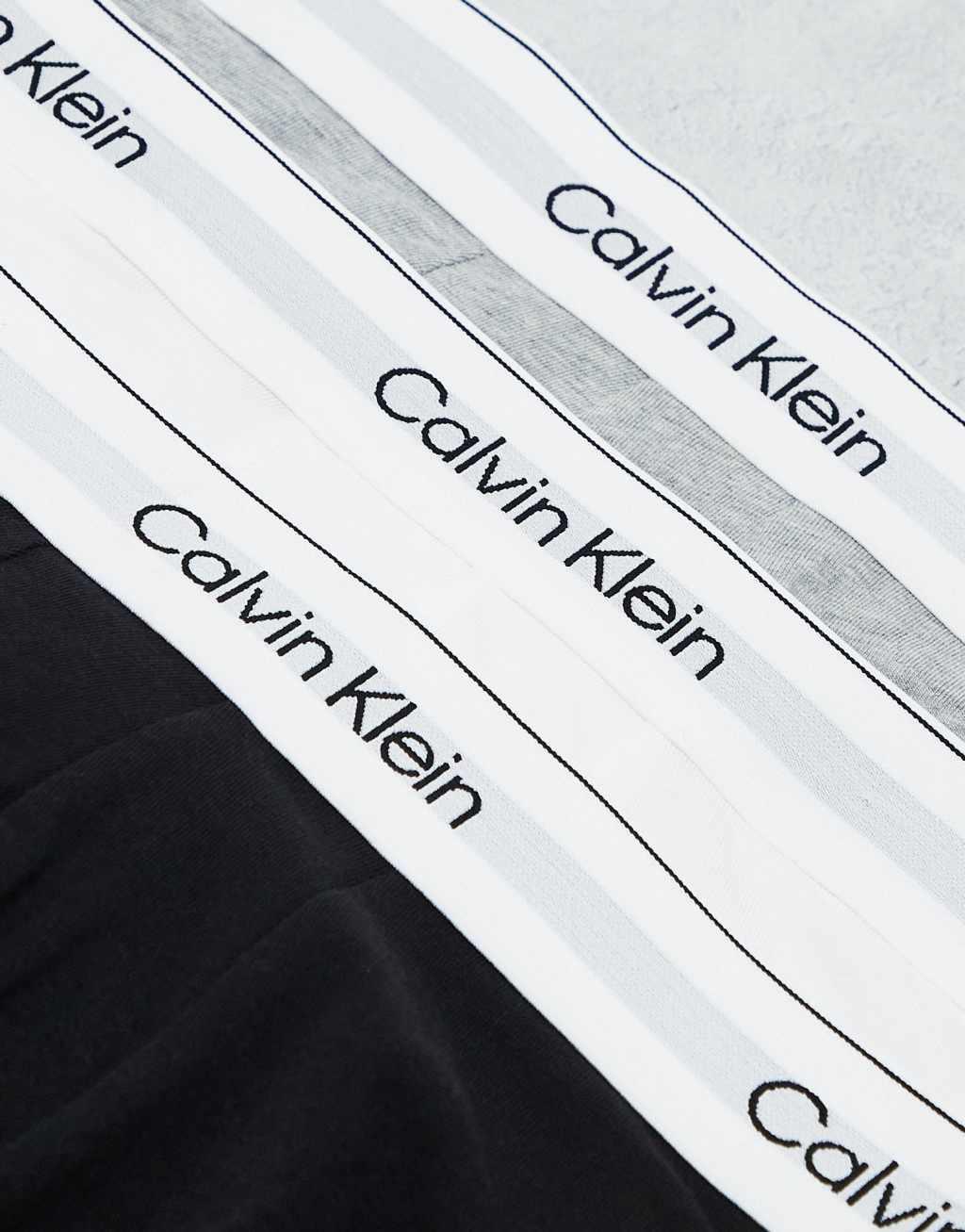 Calvin Klein Modern Cotton 3 pack trunk in black/gray/white Product Image