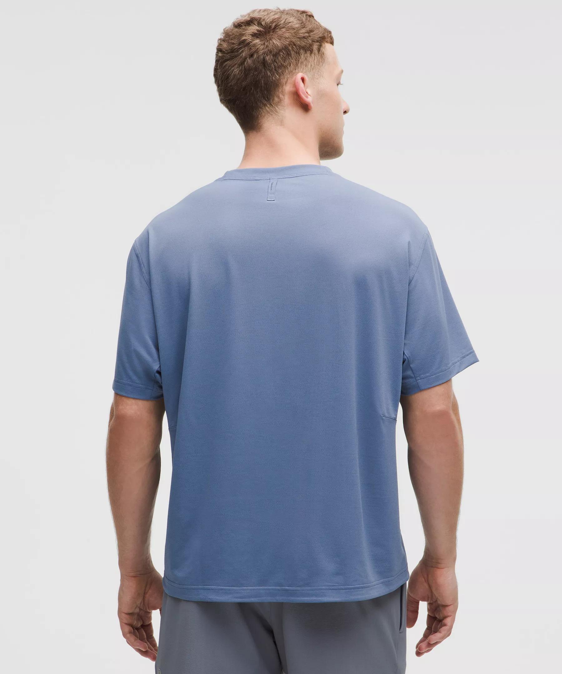 EasySet Training Short-Sleeve Shirt Product Image