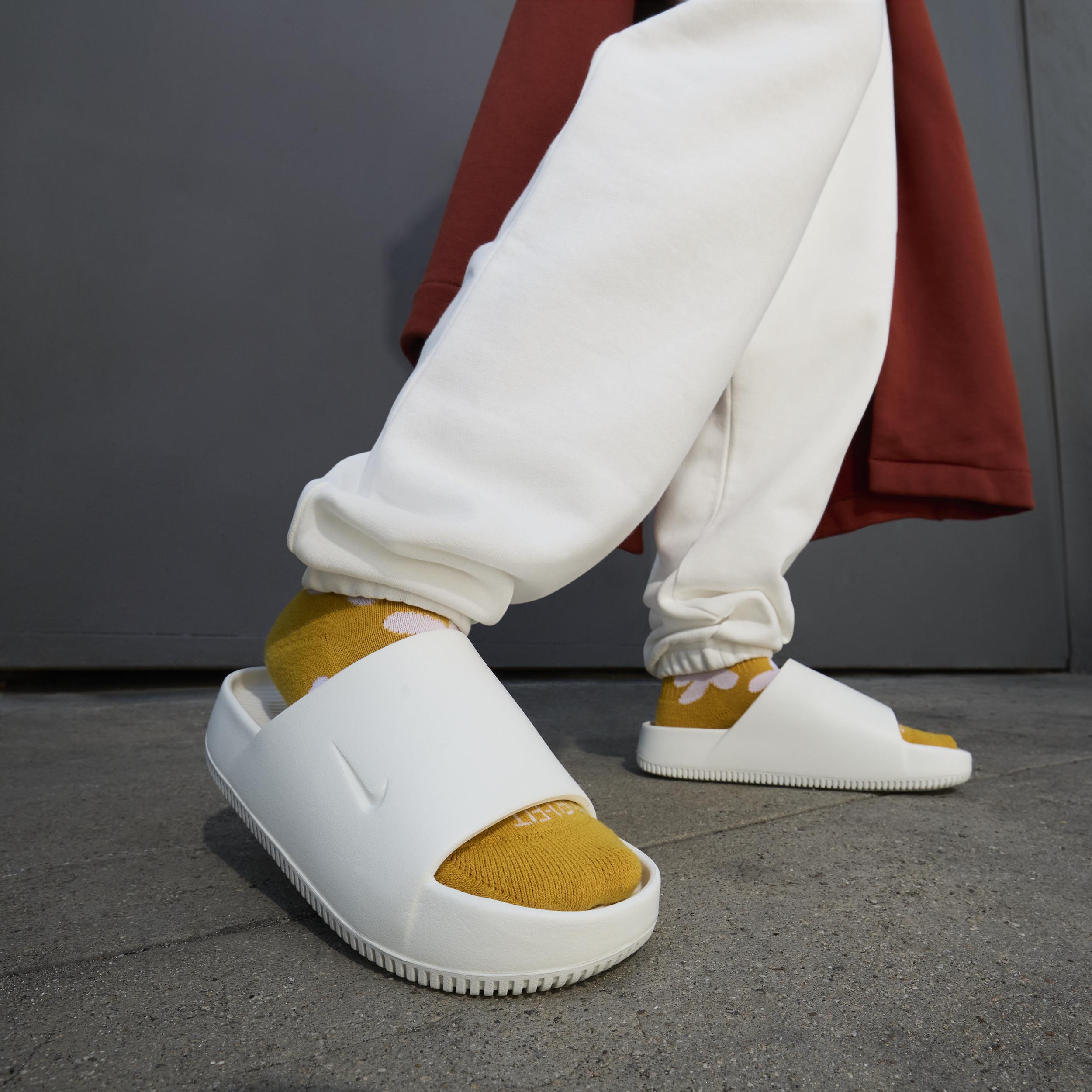 Nike Womens Calm Slides | DX4816-100 Product Image