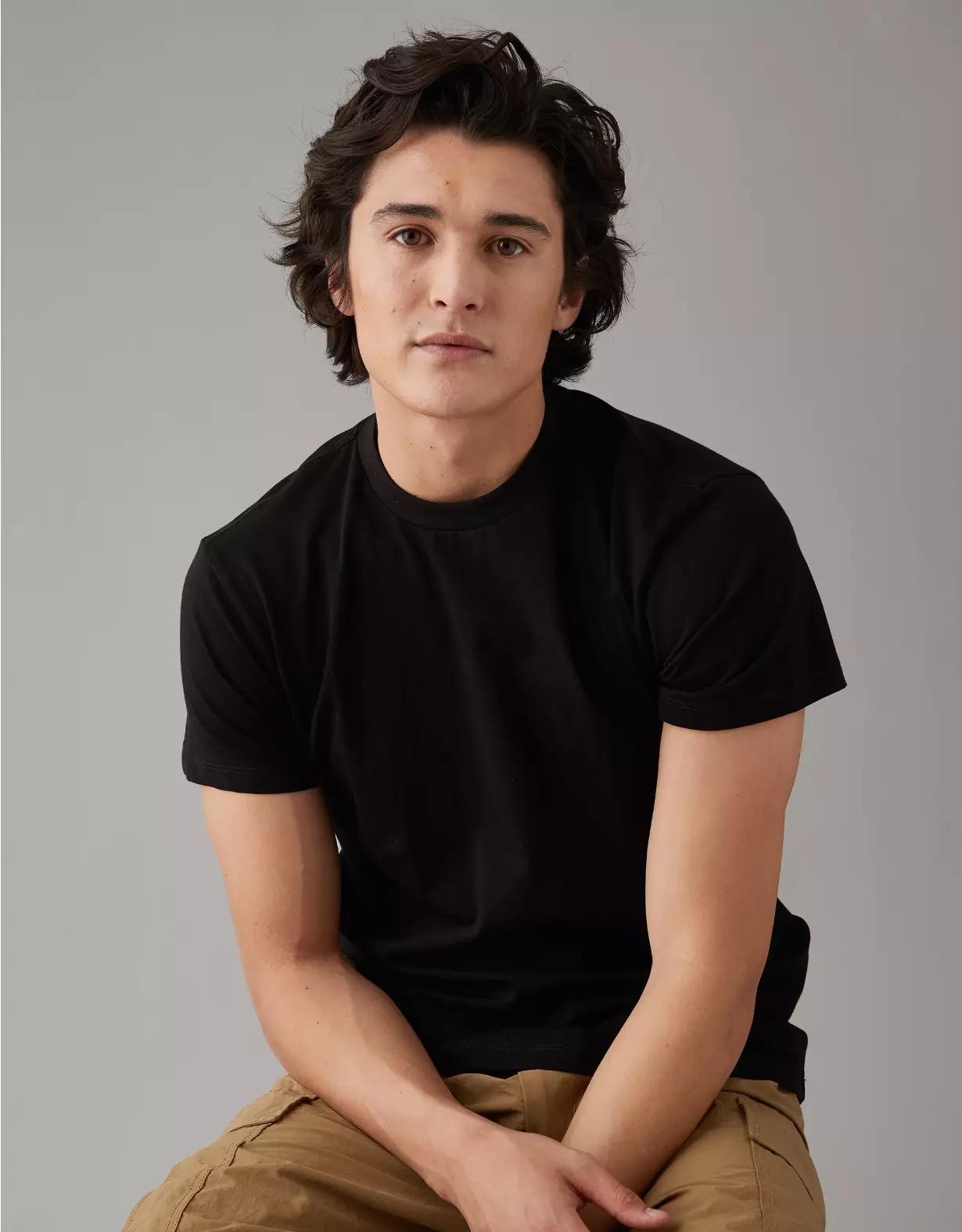 AE Lived-In Slim T-Shirt Men's Product Image