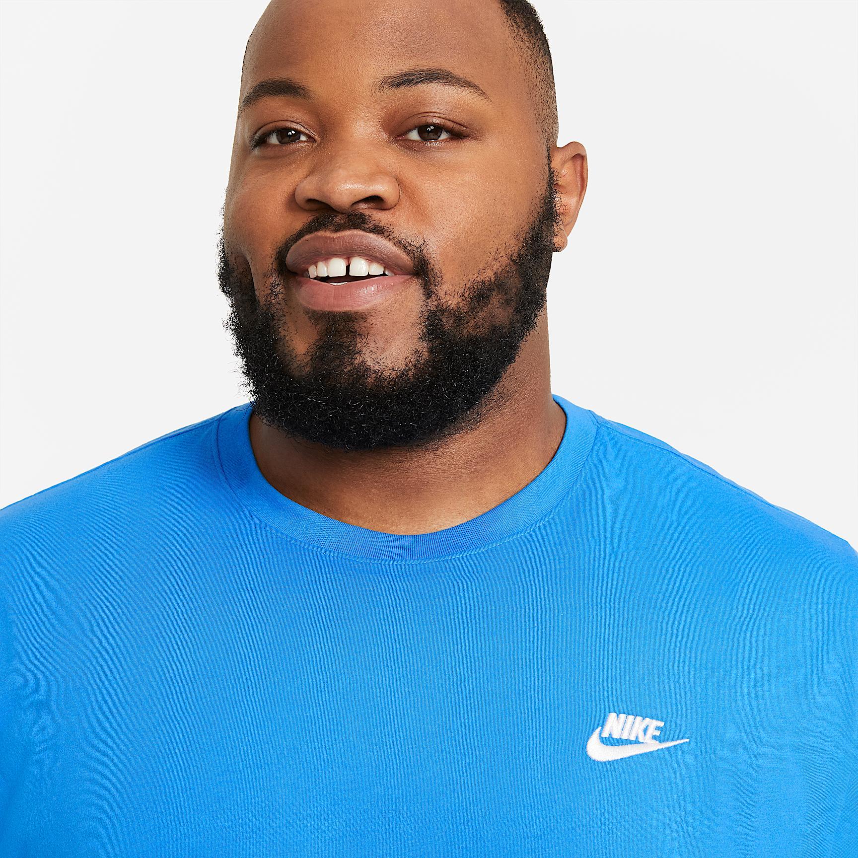 Mens Nike Sportswear Club T-Shirt | AR4997-435 Product Image