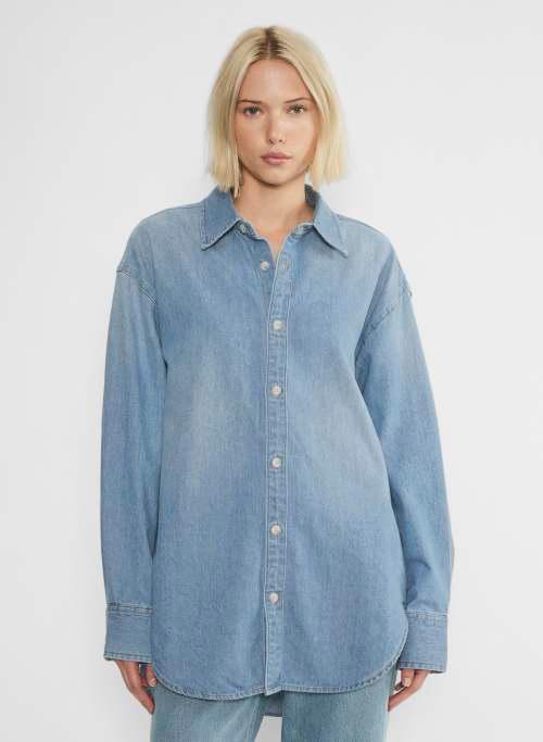 the 90s classic denim shirt Product Image