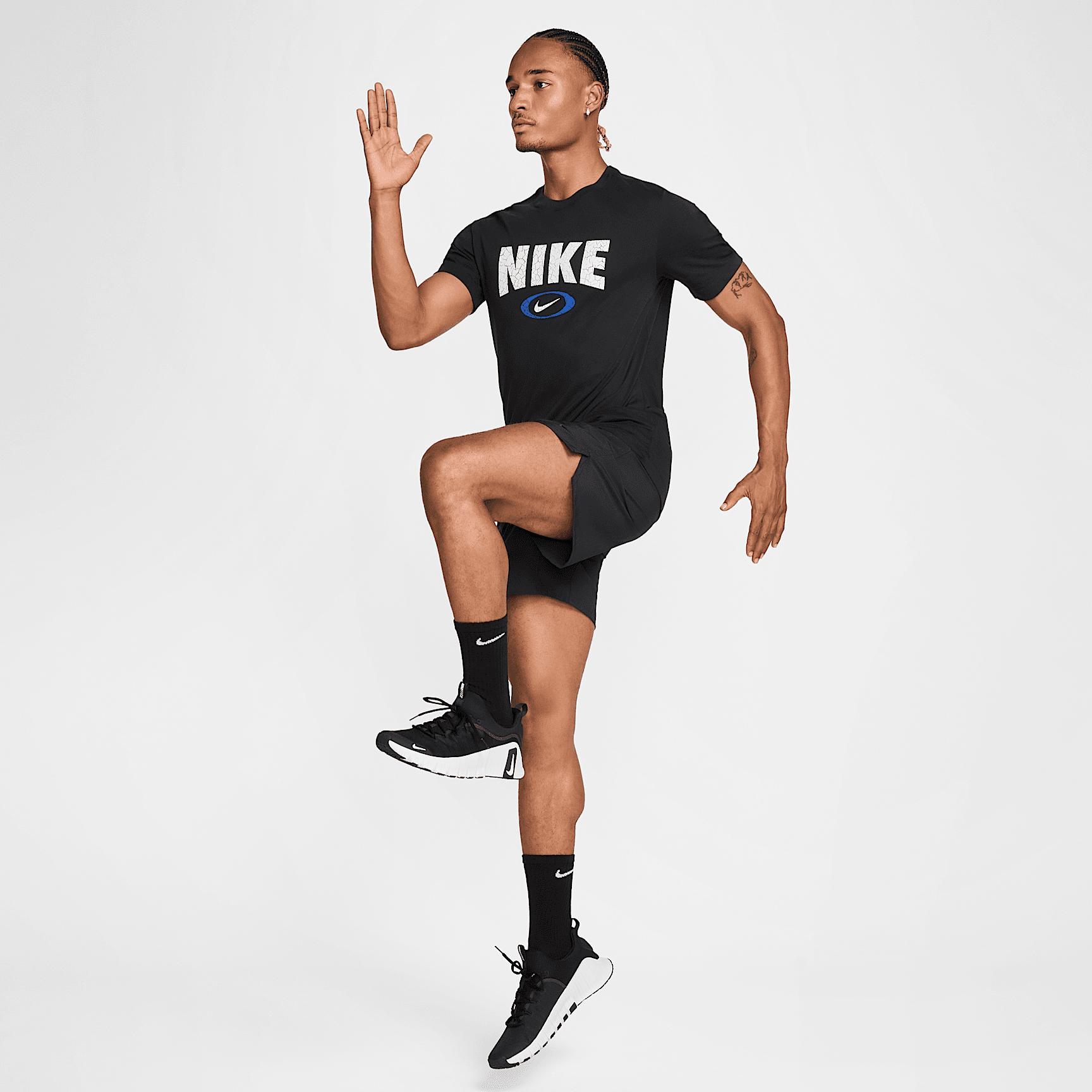 Nike Men's Dri-FIT Fitness T-Shirt Product Image