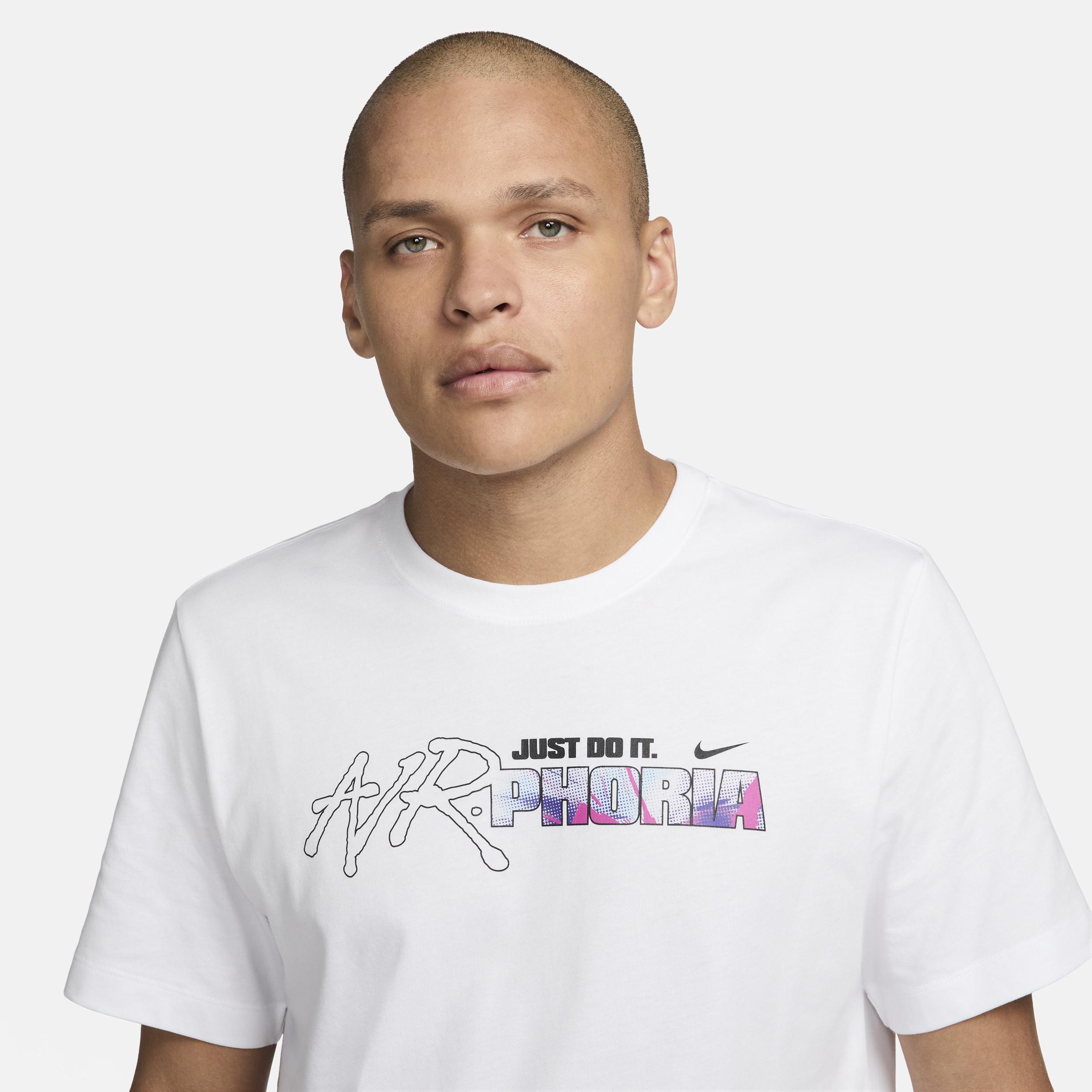 Nike Sportswear Men's T-Shirt Product Image