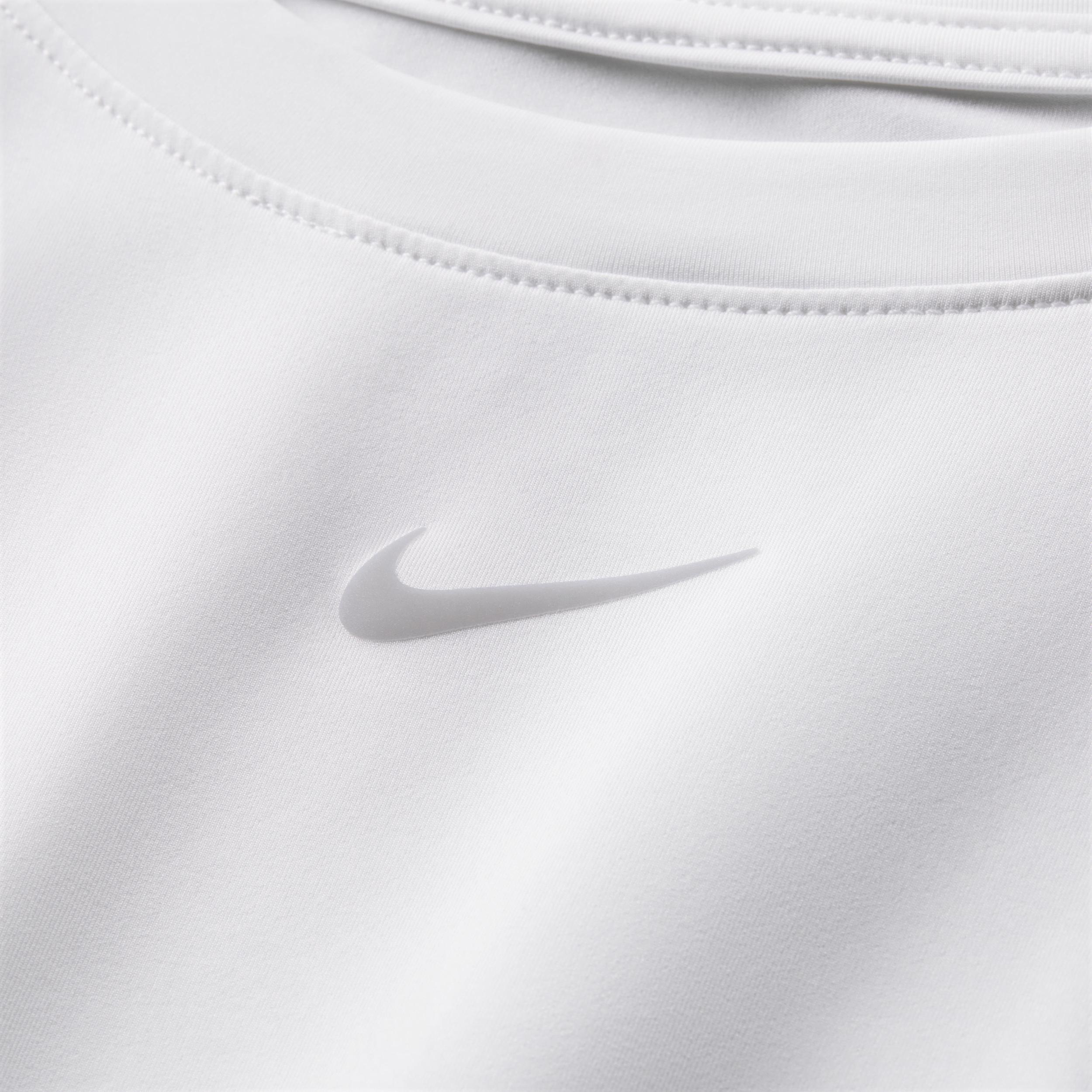 Nike One Classic Women's Dri-FIT Short-Sleeve Cropped Top Product Image