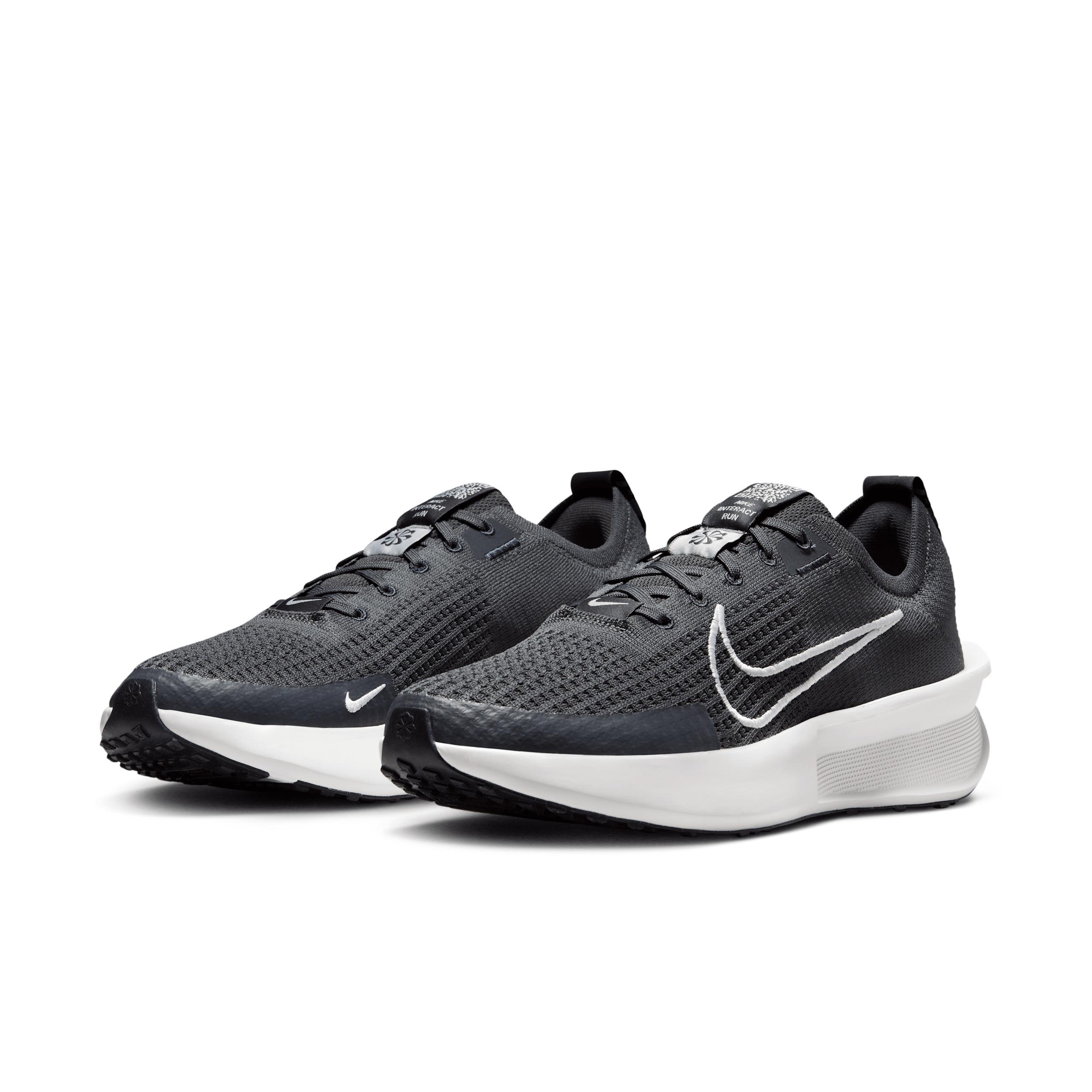 Nike Interact Run Men's Road Running Shoes Product Image