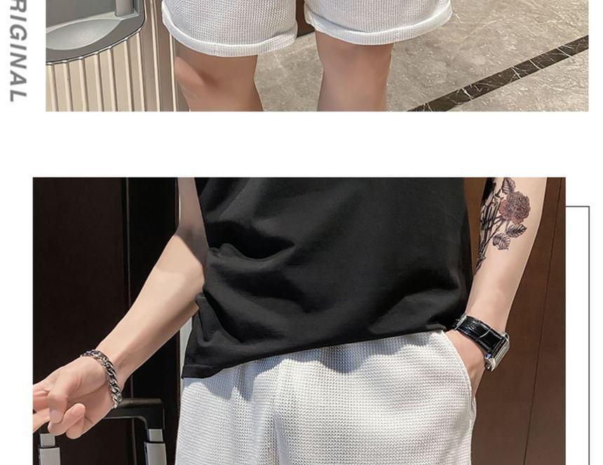Mid Rise Plain Shorts Product Image
