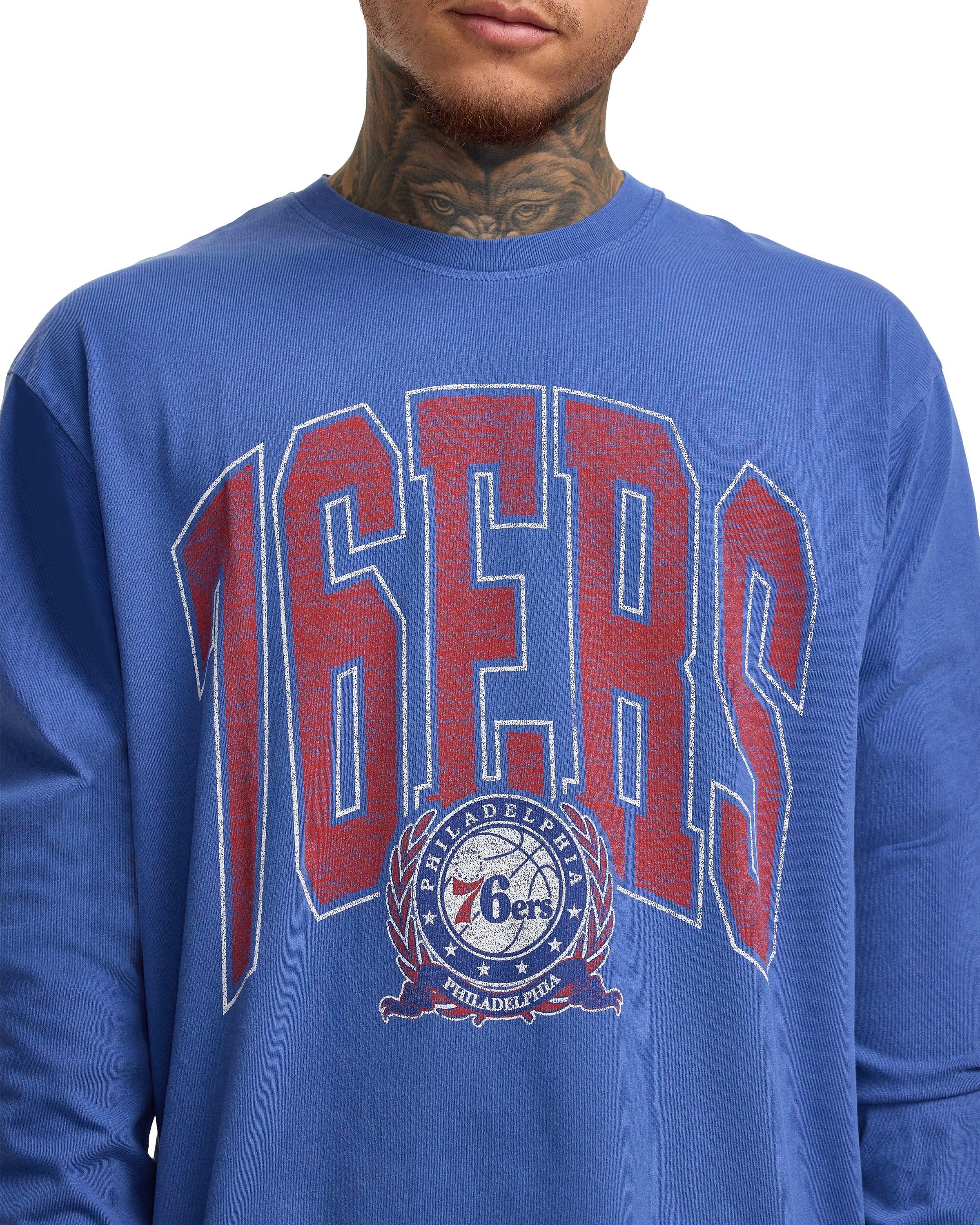 New York Knicks Oversized Essentials Long Sleeve T-Shirt Male Product Image