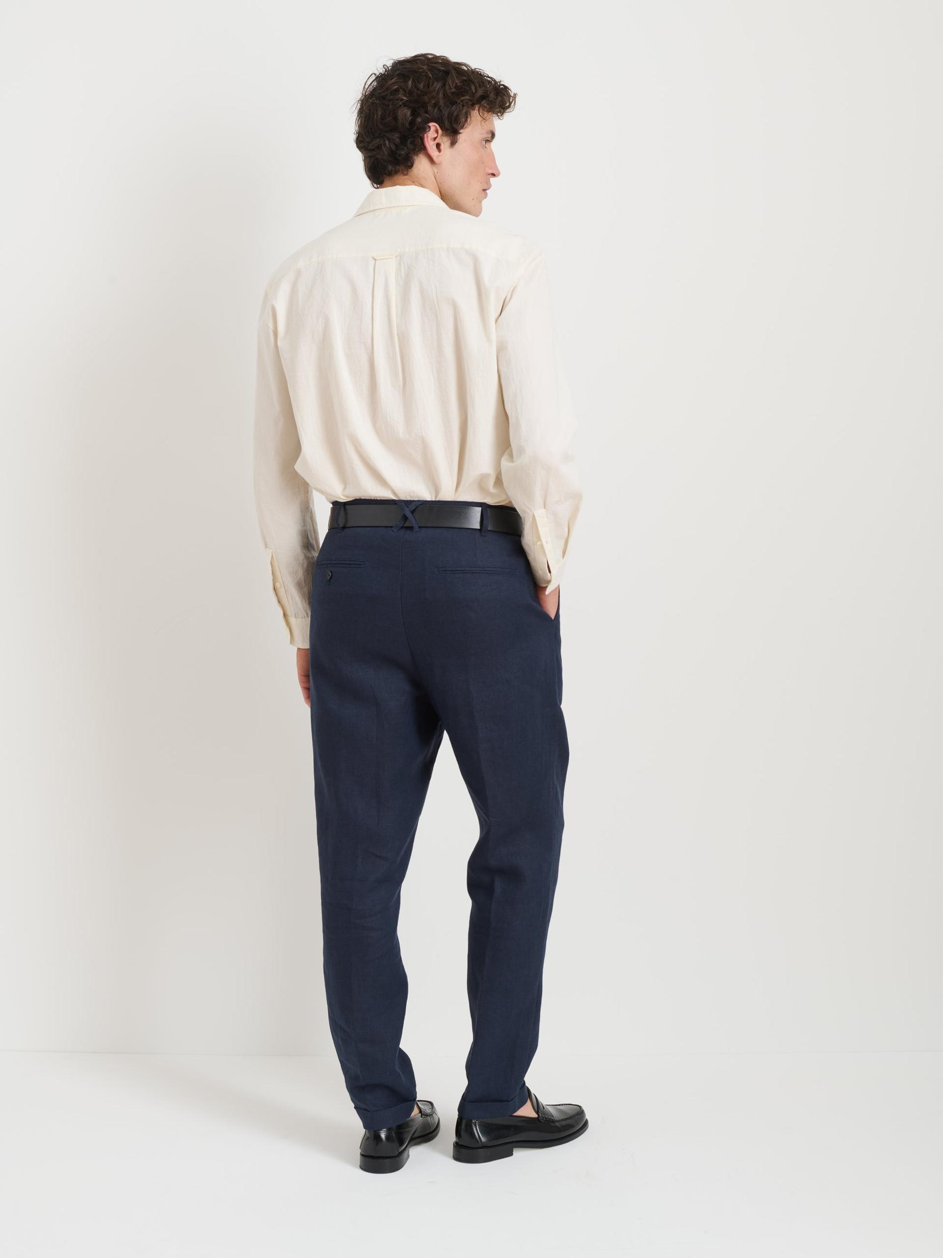 Standard Pleated Pant In Linen Product Image