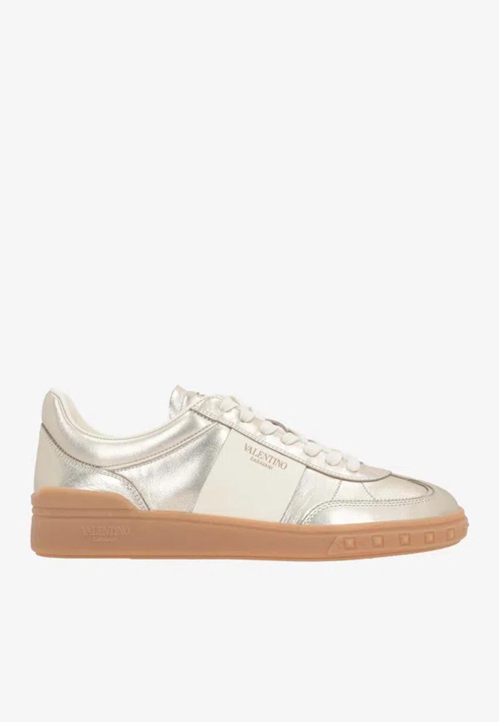 VALENTINO GARAVANI Upvillage Low-top Sneakers In Gold Product Image