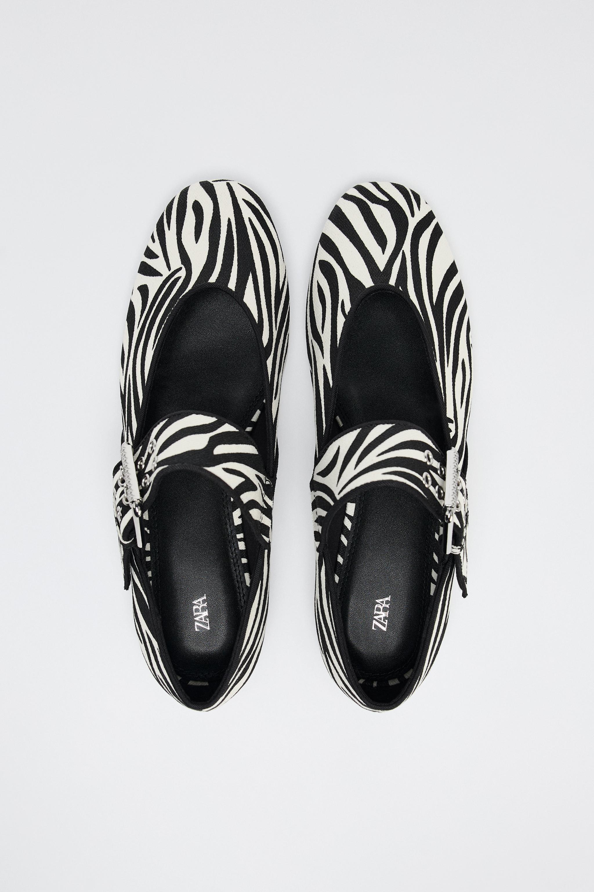 ANIMAL PRINT BUCKLE BALLET FLATS Product Image