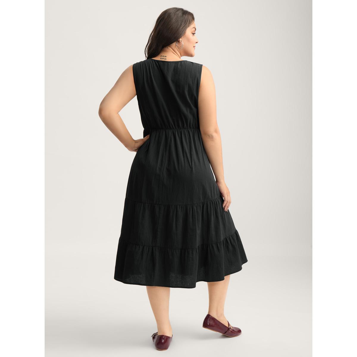 Plus Size Pure Cotton Spacious Pockets Midi Dress Black Women Gathered V-neck Sleeveless Curvy BloomChic 26/4X Product Image