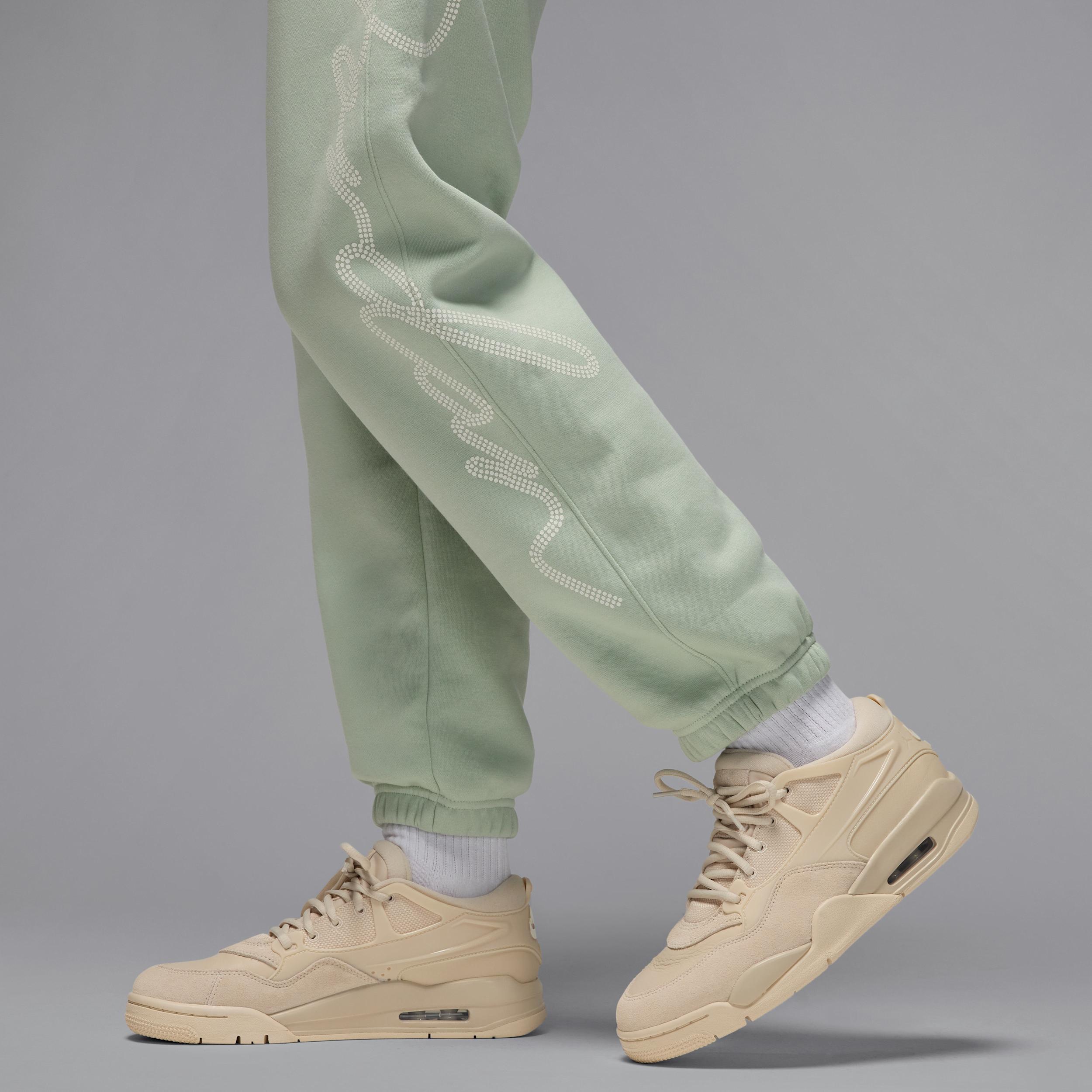 Women's Jordan Brooklyn Fleece Graphic Pants Product Image