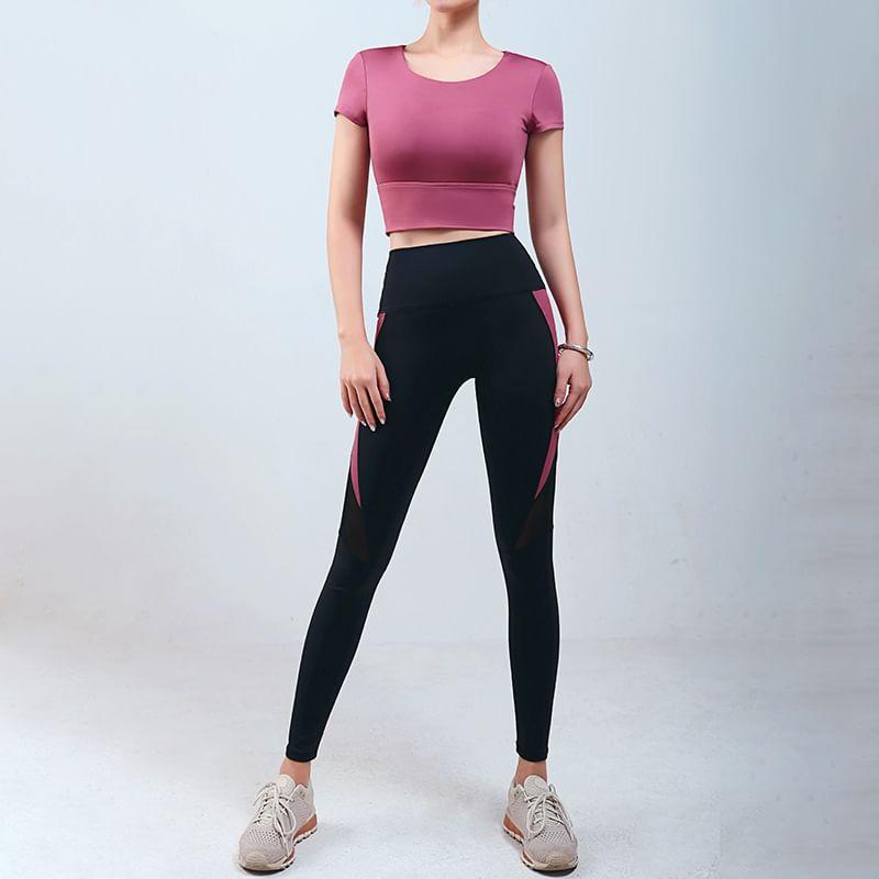 Set: Short-Sleeve Plain Sports Top + Leggings Product Image