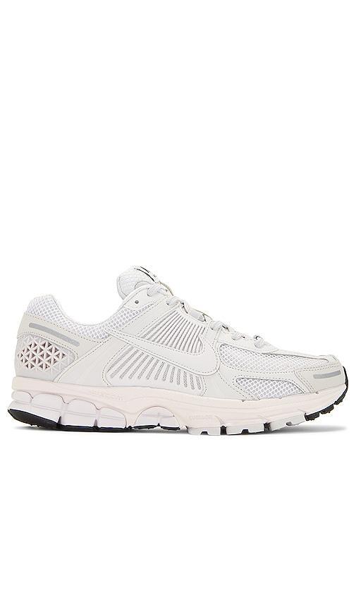 Nike Mens Zoom Vomero 5 Shoes Product Image