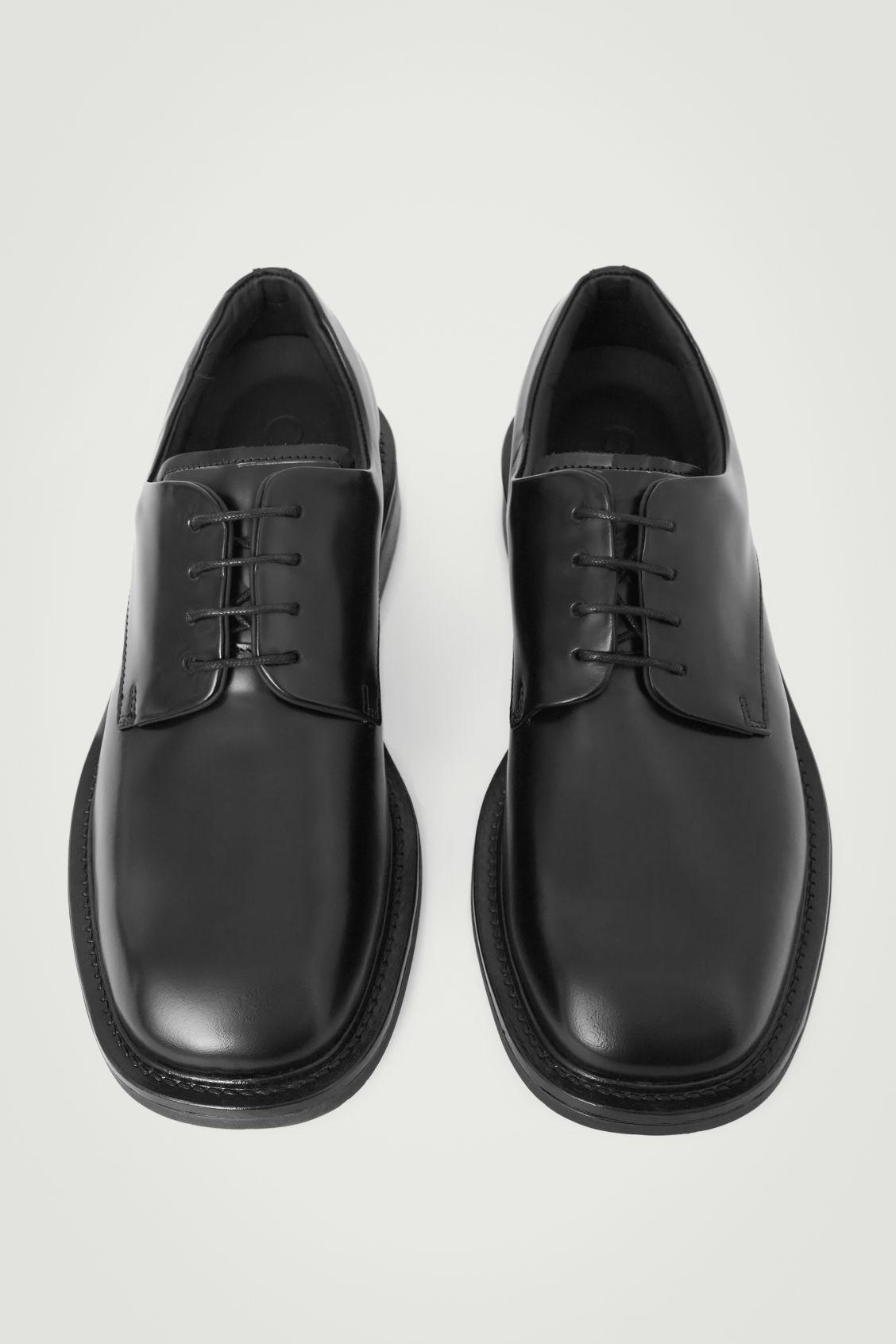 SQUARE-TOE LEATHER DERBY SHOES Product Image