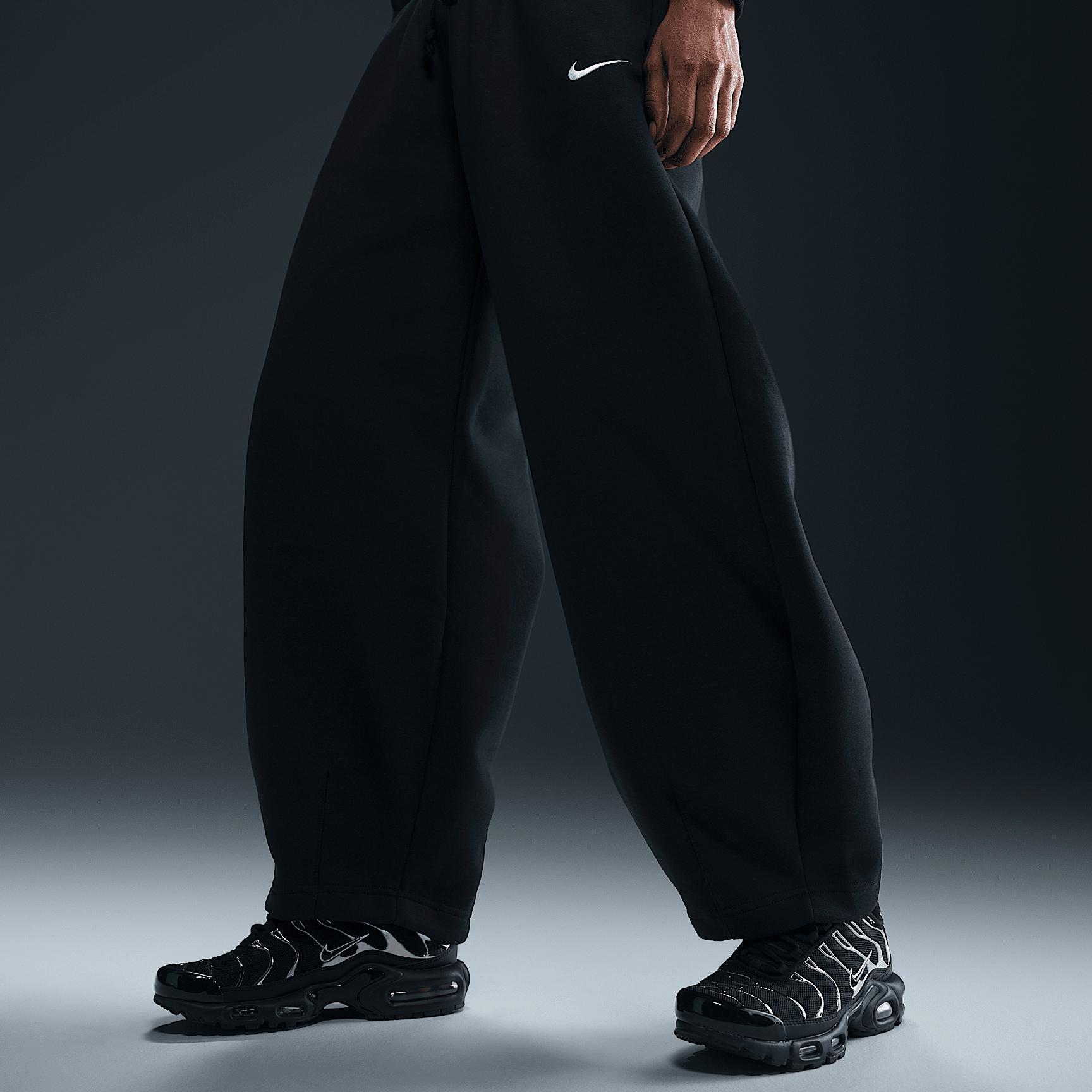 Nike Sportswear Phoenix Fleece Women's Mid-Rise Oversized Tapered Pants Product Image