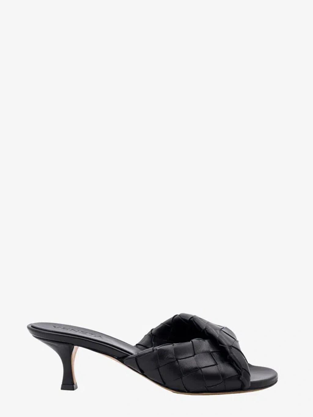 BOTTEGA VENETA Sandali-38.5 Nd  Female In  Black Product Image