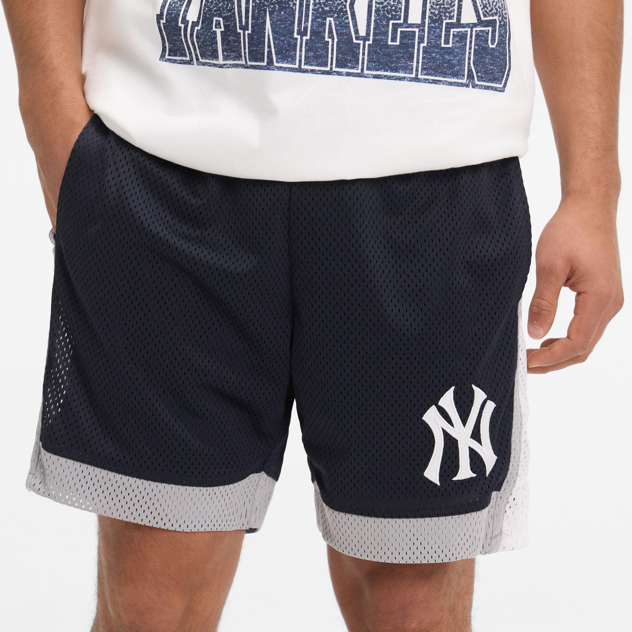 Toronto Blue Jays Sport Classics Shorts Male Product Image