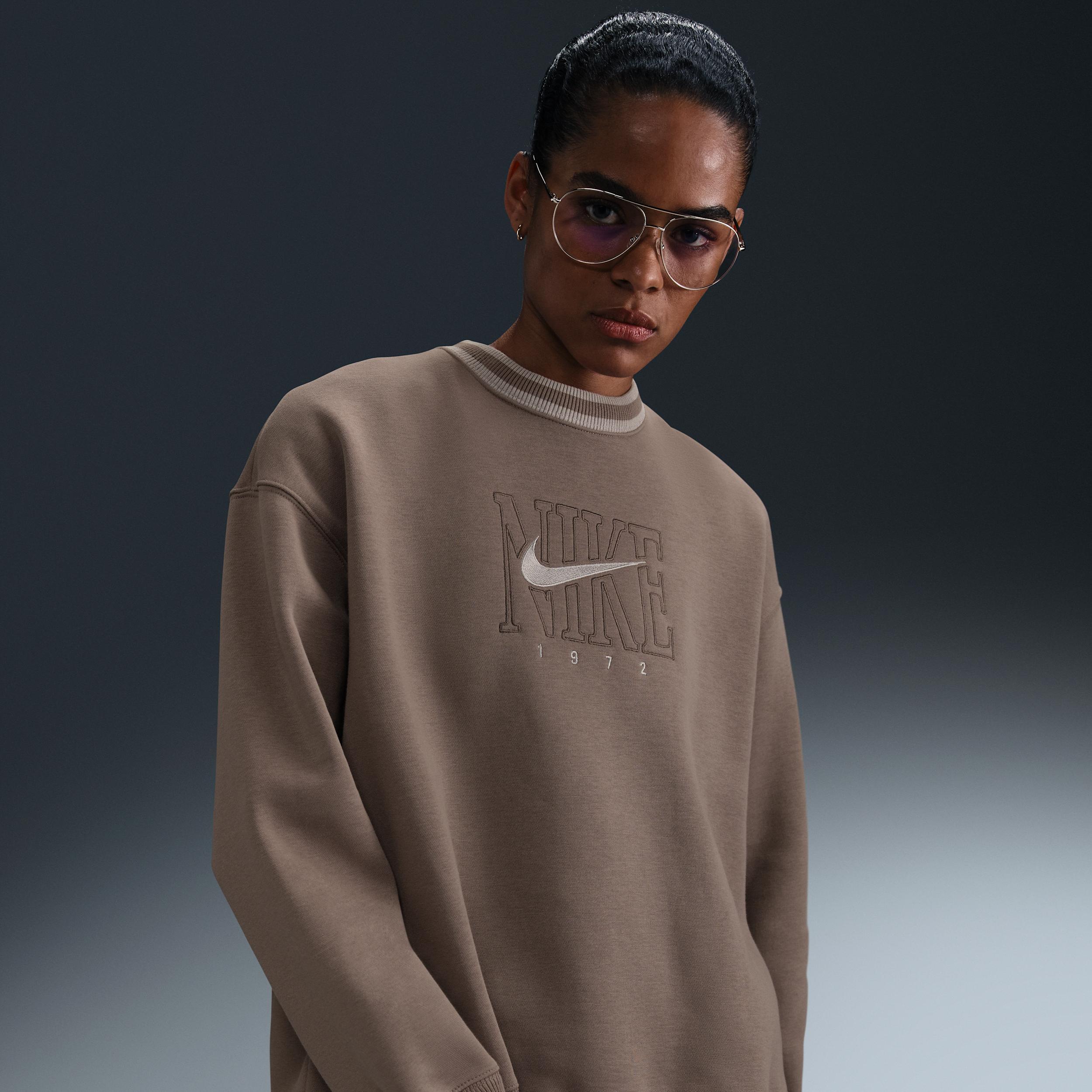 Nike Sportswear Phoenix Fleece Women's Oversized Graphic Crew-Neck Sweatshirt Product Image