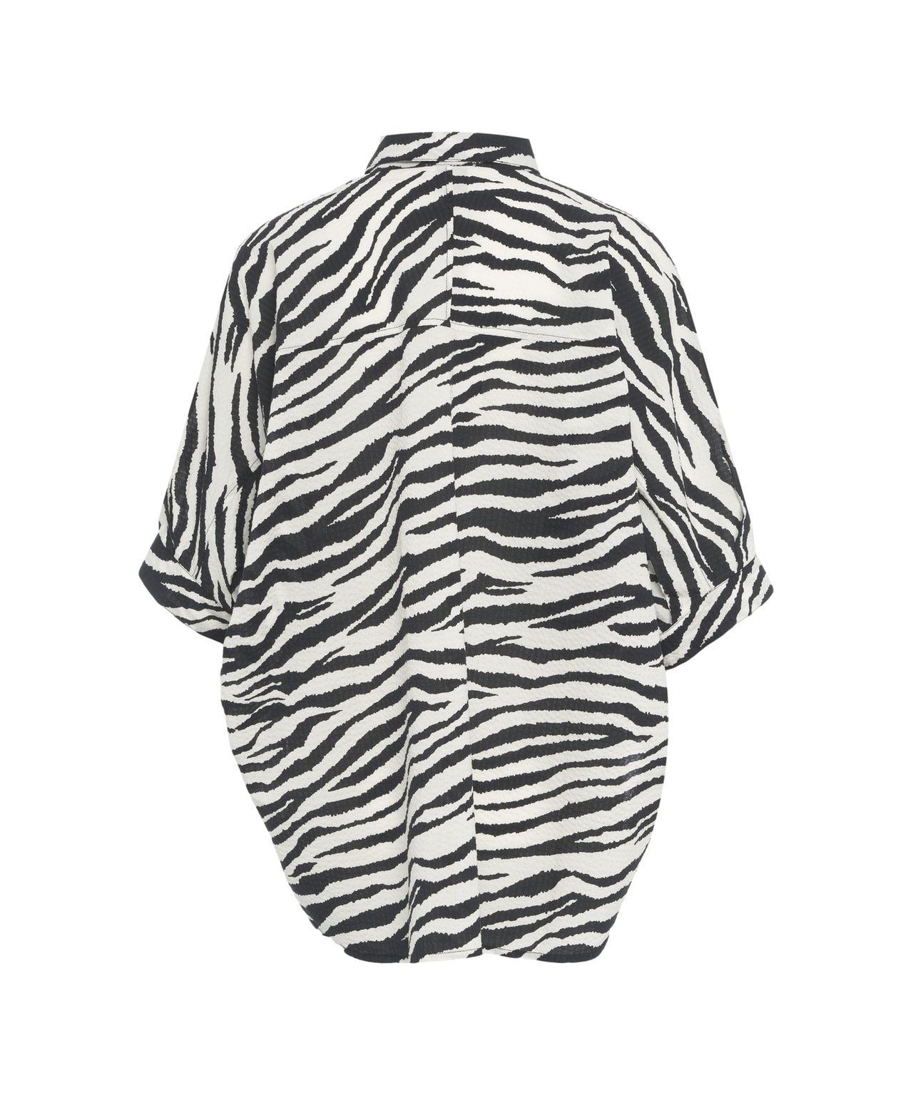 Oversize animal print blouse Product Image
