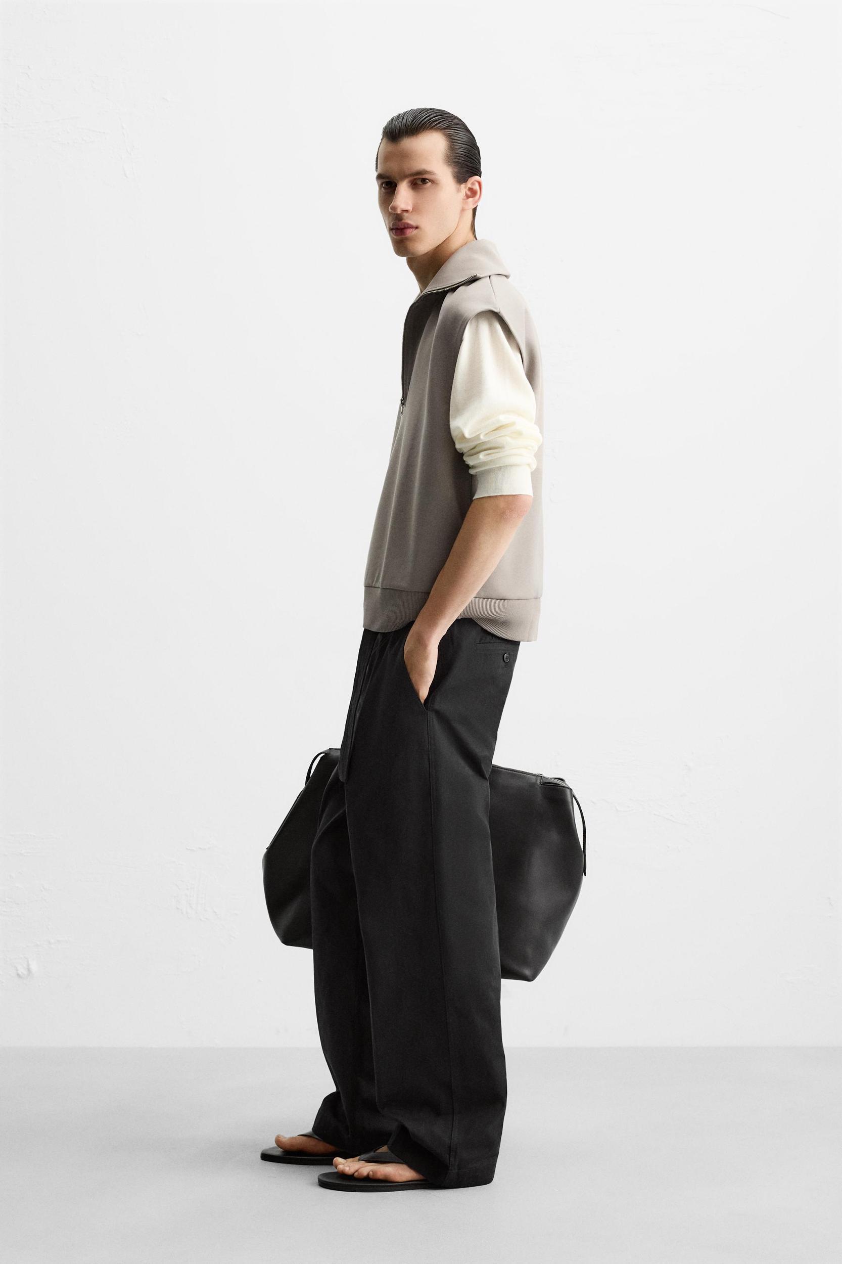 TECHNICAL QUARTER-ZIP SWEATSHIRT Product Image