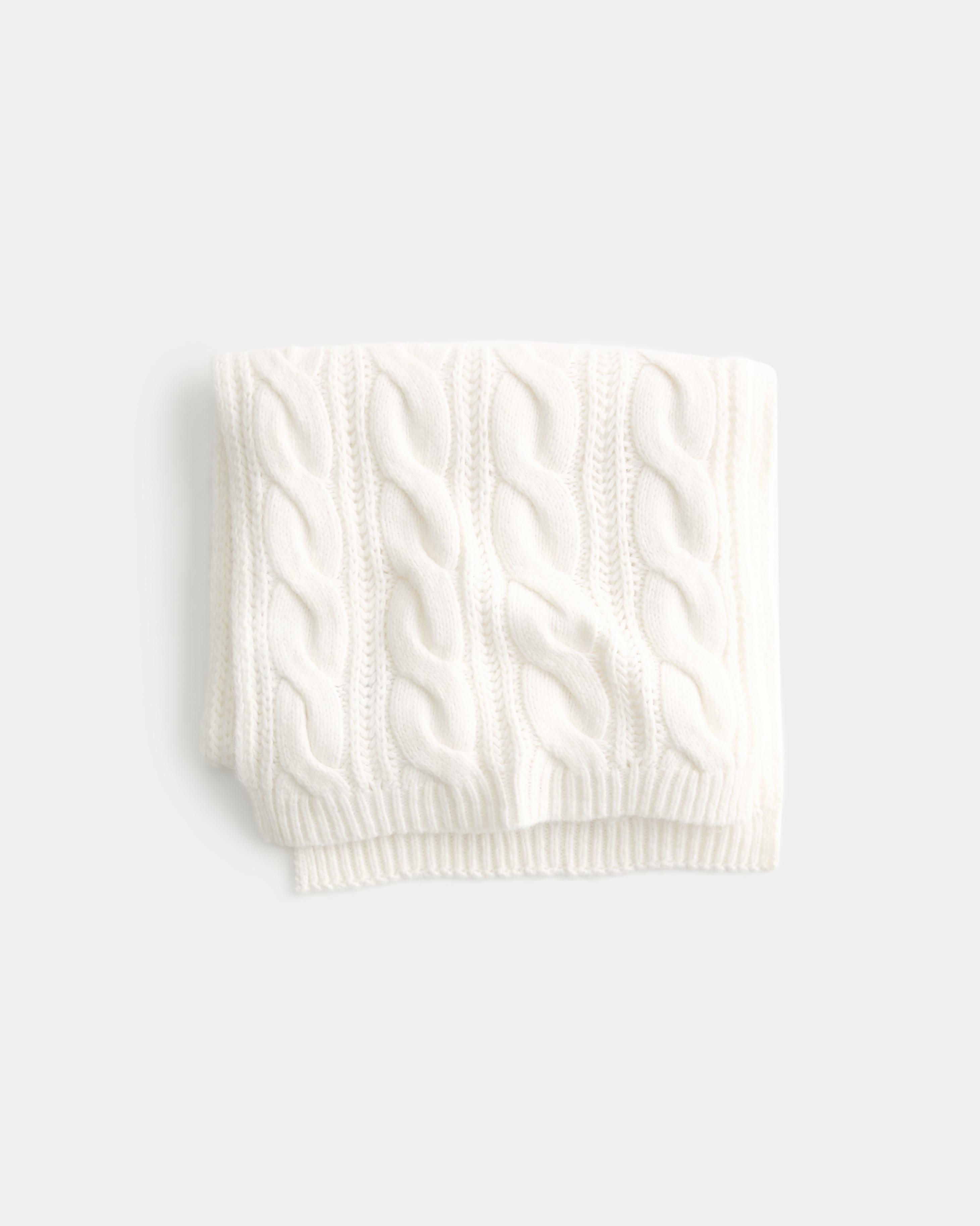 Cable-Knit Scarf Product Image