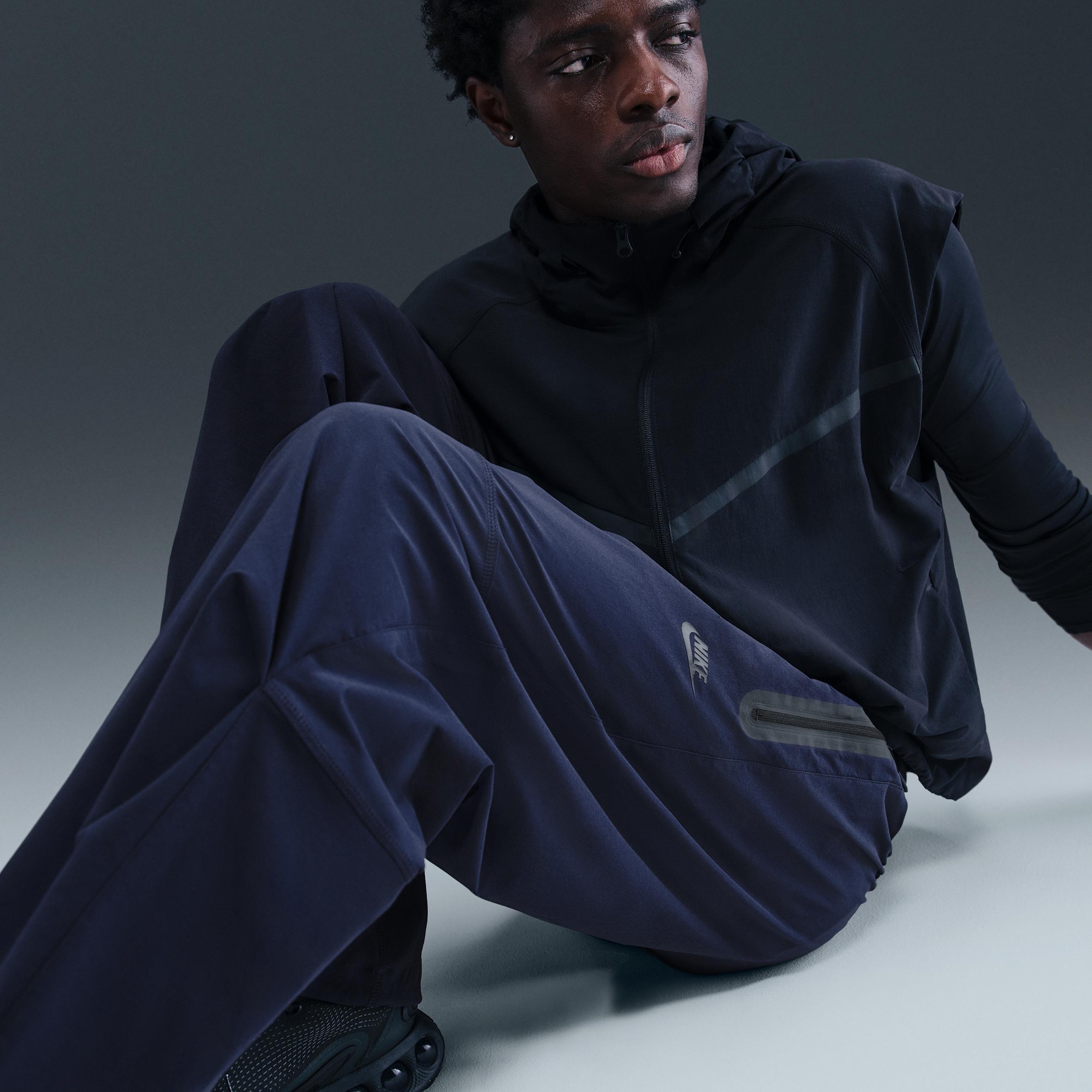 Nike Men's Tech Woven Oversized Pants Product Image