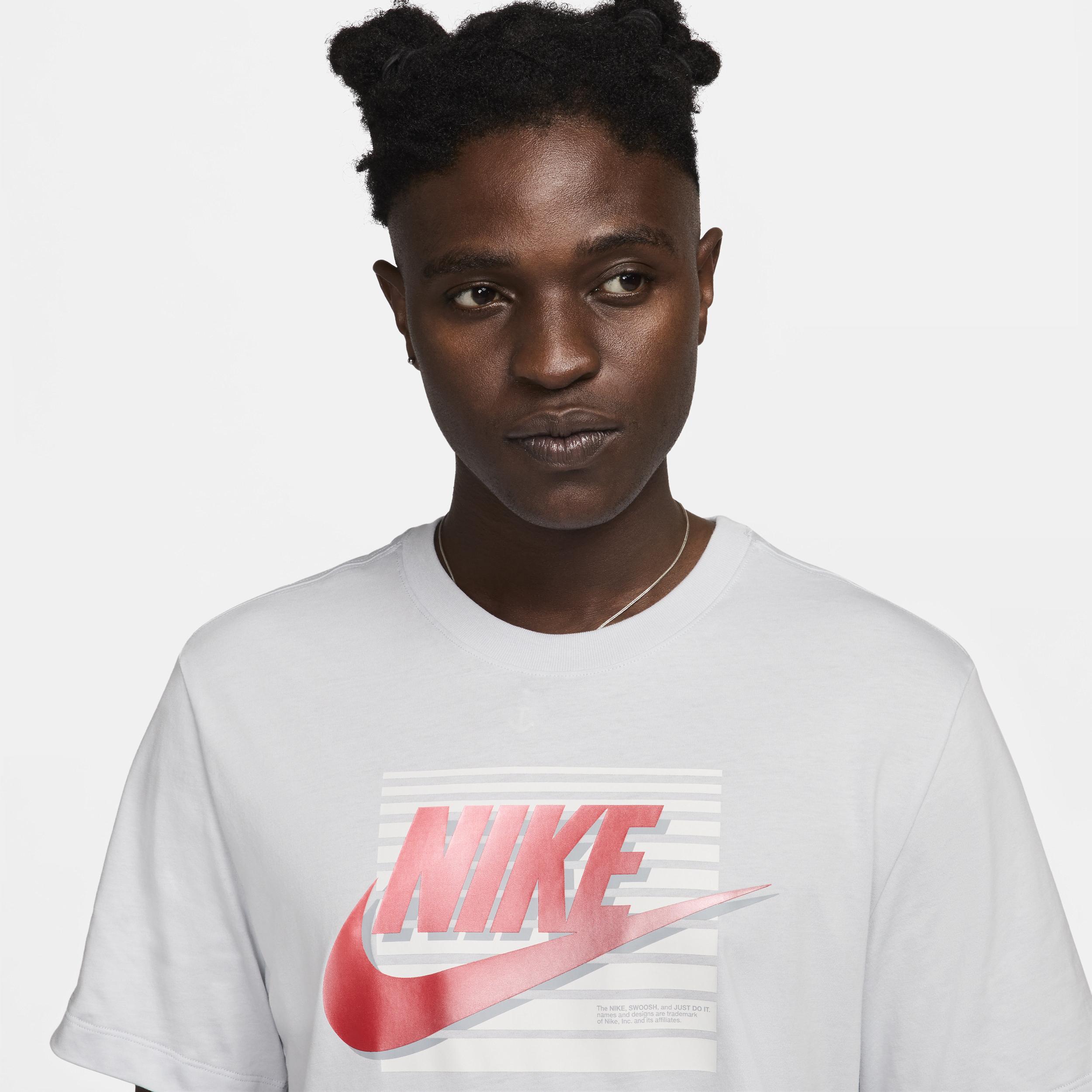 Nike Sportswear Men's T-Shirt Product Image
