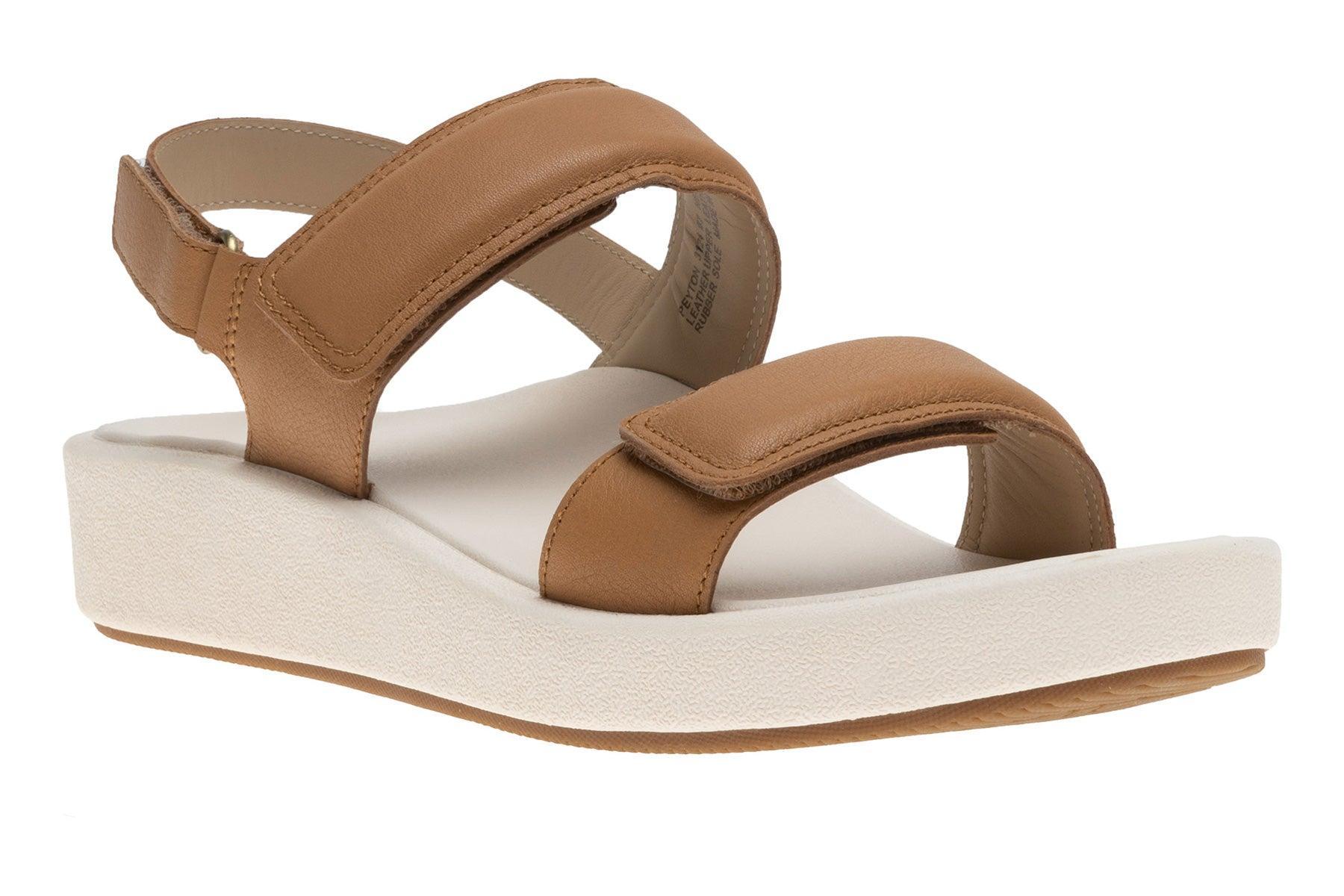 Paseo Sandal Product Image