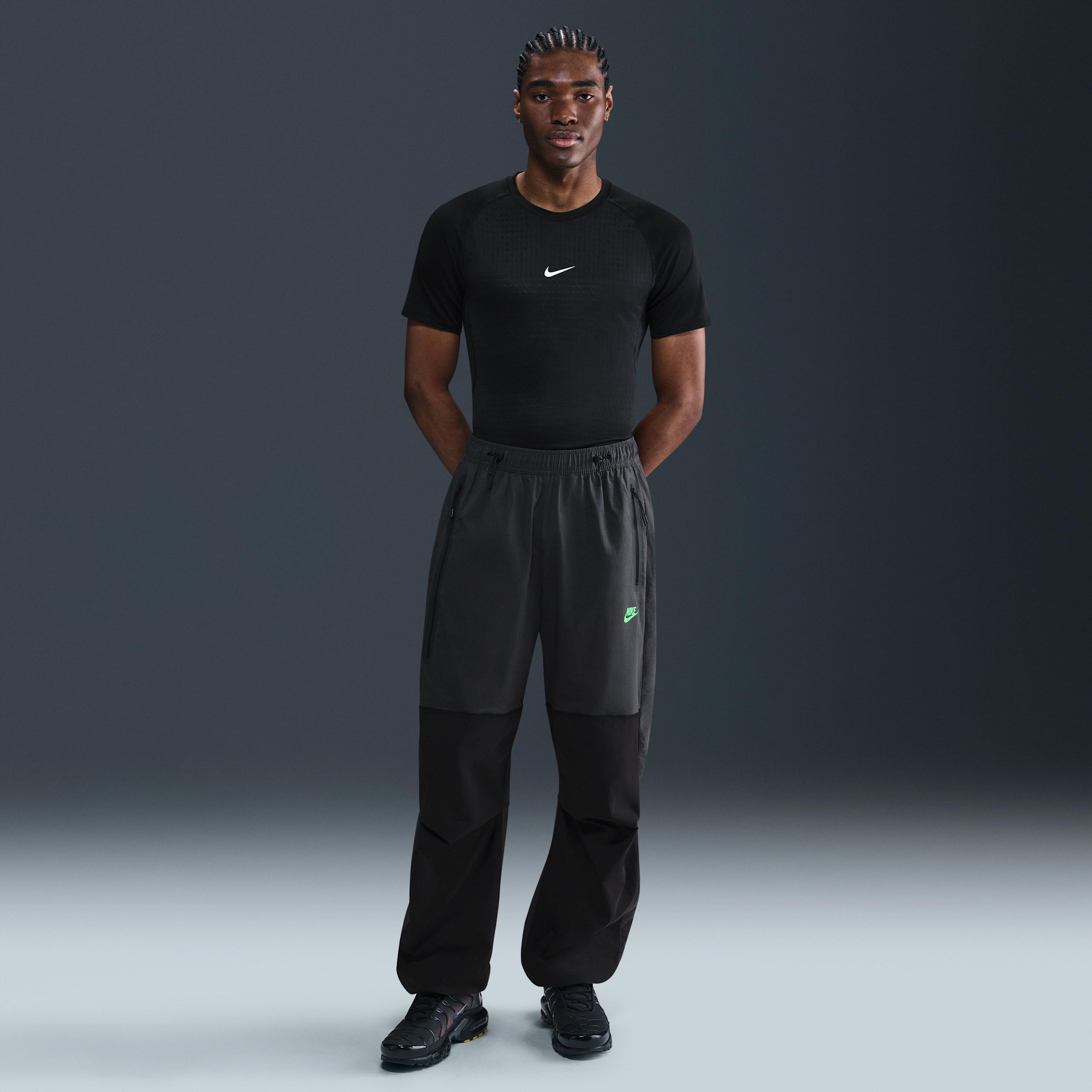 Nike Men's Tech Woven Oversized Pants Product Image