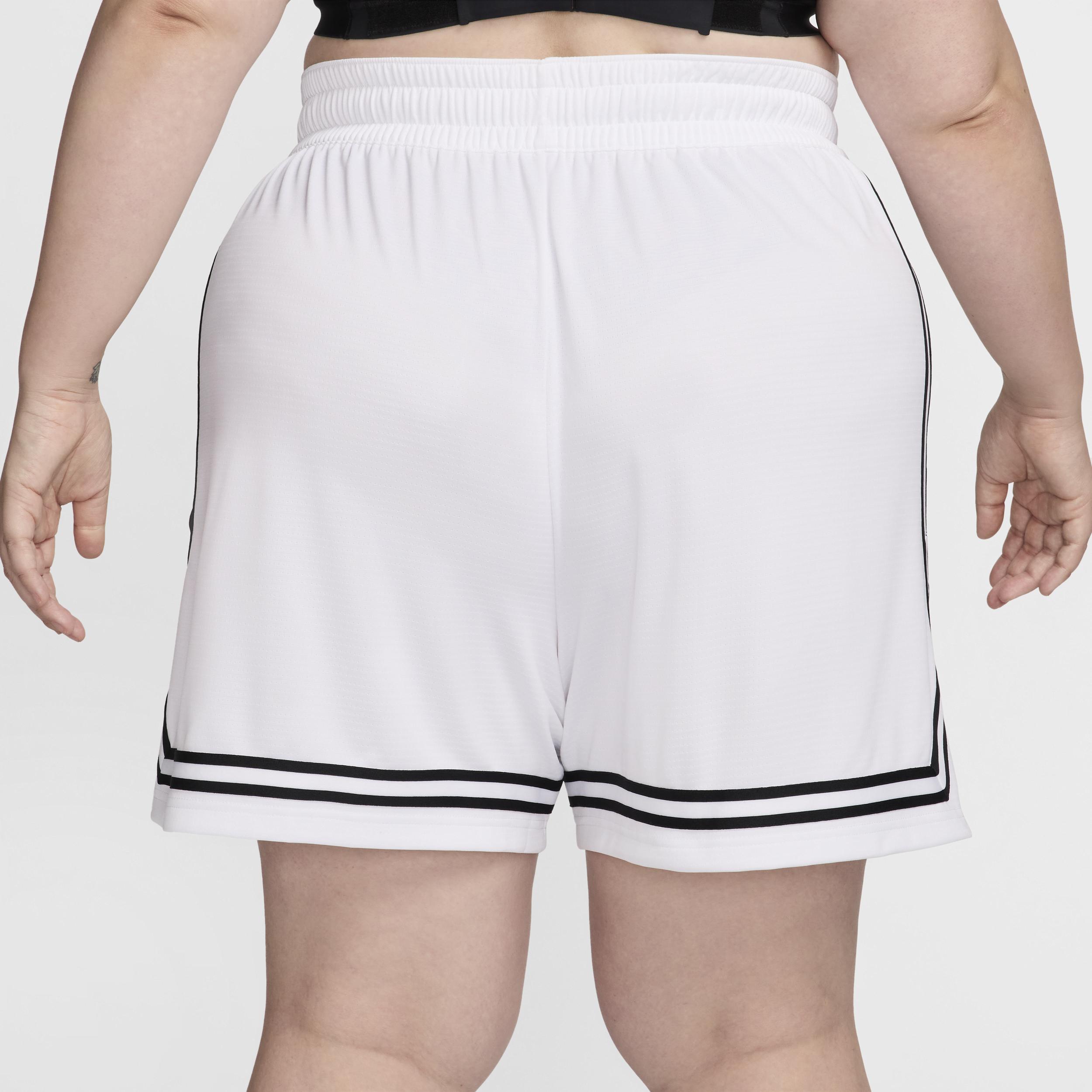 Nike Women's Crossover Dri-FIT 7" Basketball Shorts (Plus Size) Product Image