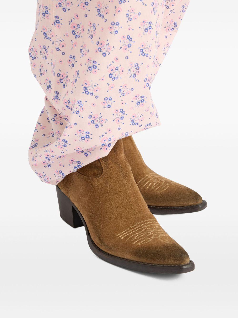 suede boots Product Image