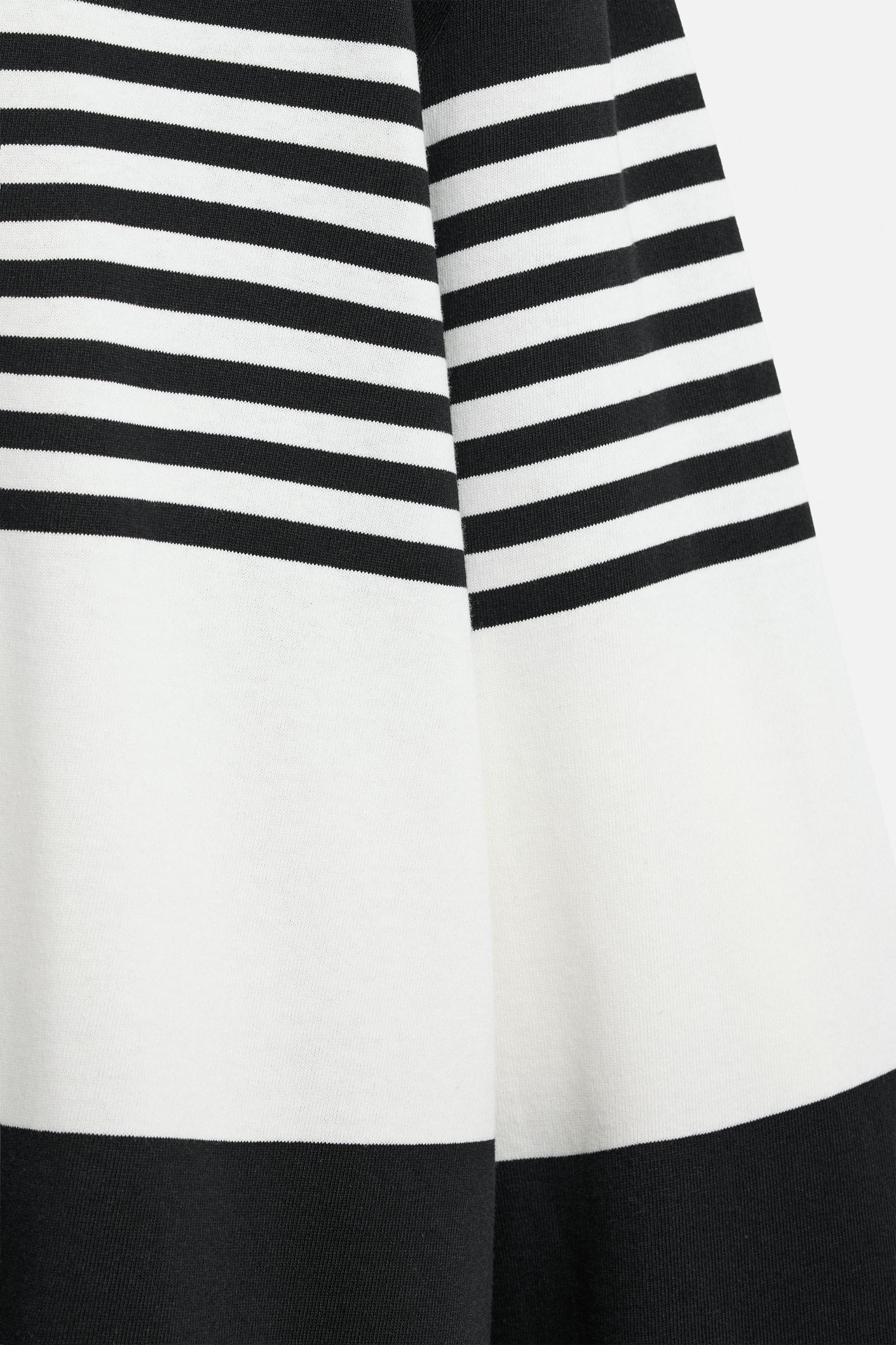 STRIPED T-SHIRT LIMITED EDITION Product Image