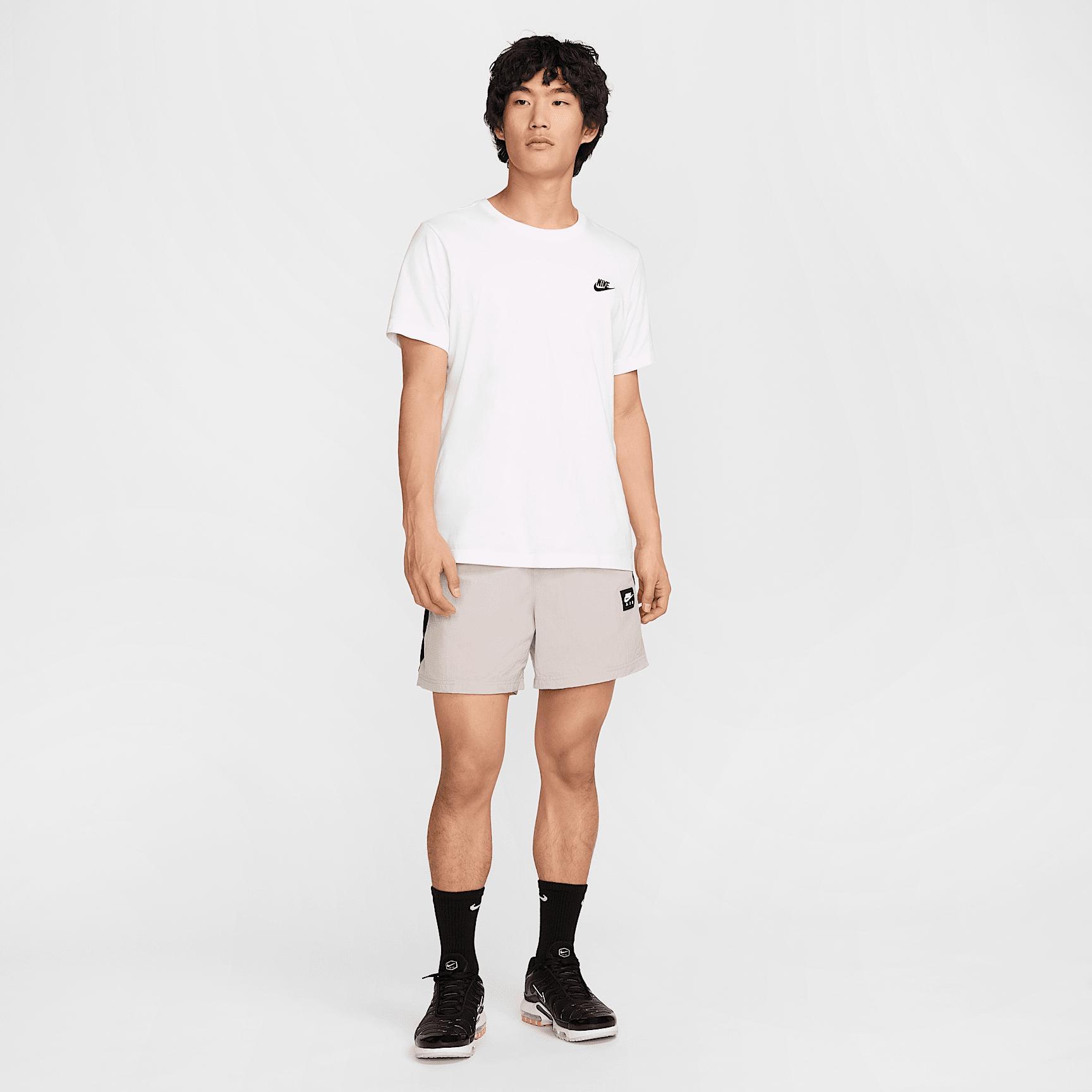 Nike Men's Air Woven Shorts Product Image
