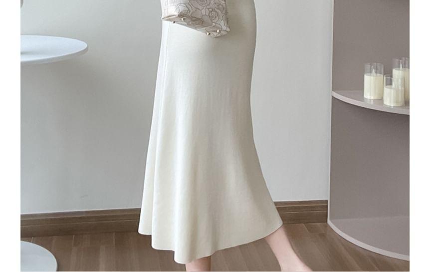 Maternity Short-Sleeve Scoop Neck Plain Midi A-Line Dress Product Image