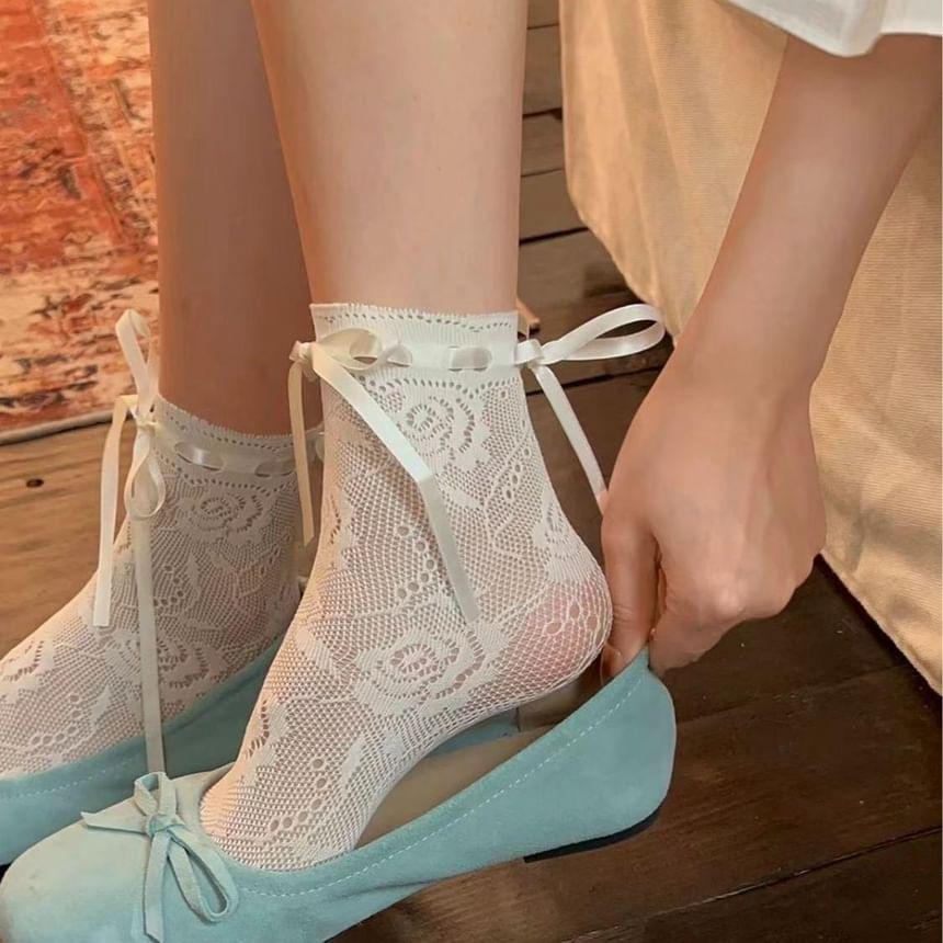 Patterned Lace Socks Product Image