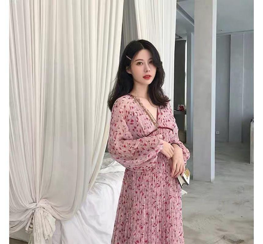 Maternity Long-Sleeve V-Neck Floral Midi Pleated Dress Product Image