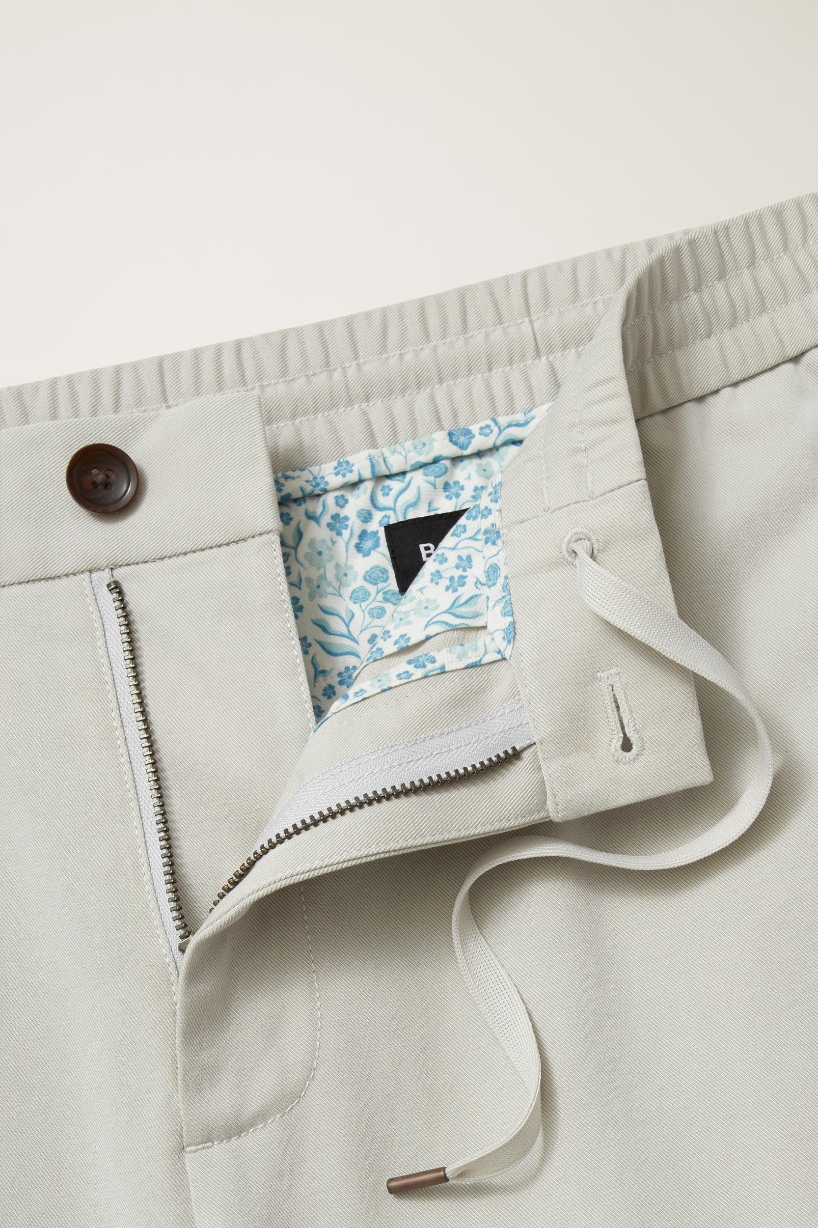 Weekend Wanderer Short Product Image