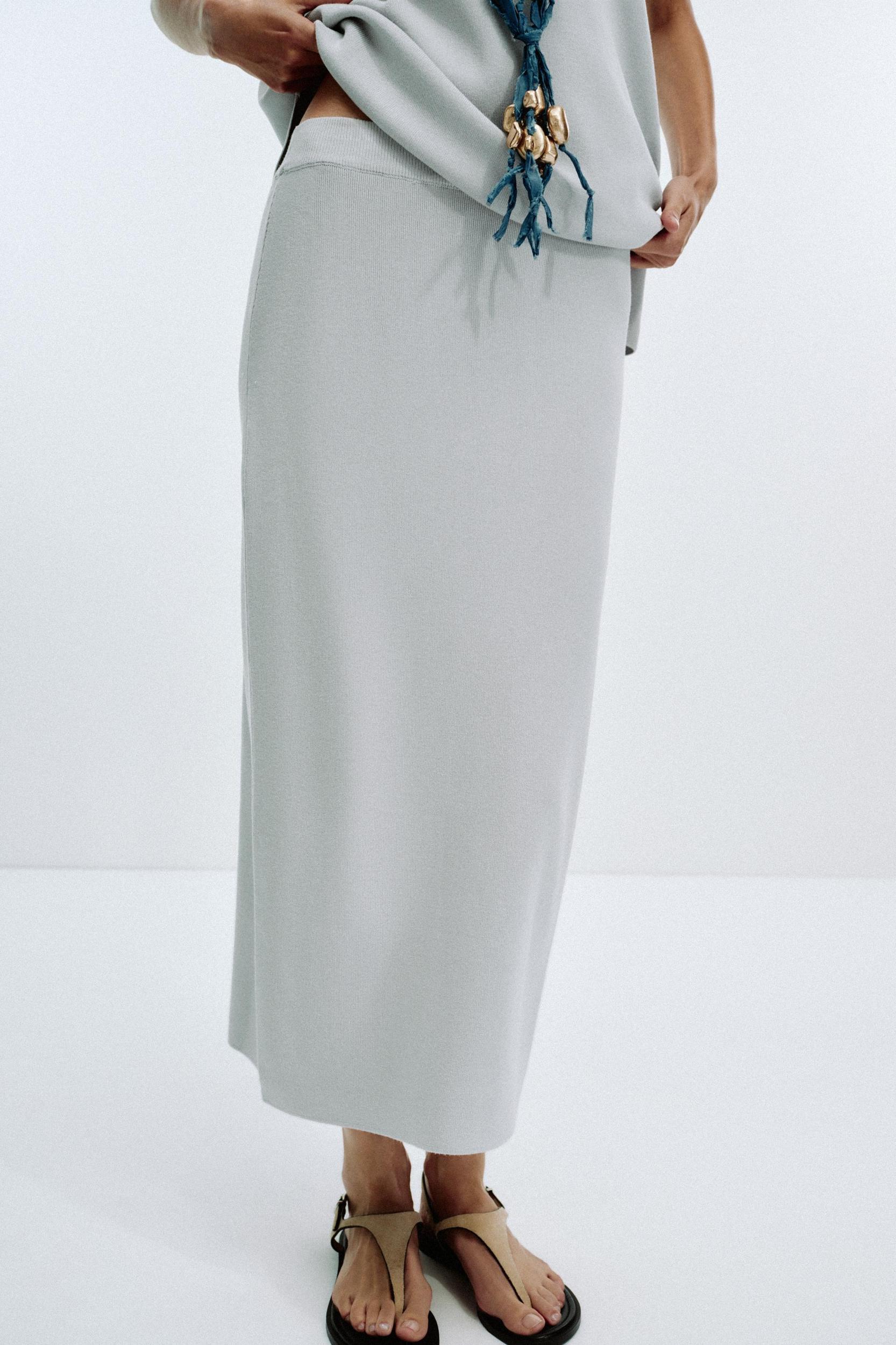 PLAIN KNIT MIDI SKIRT Product Image