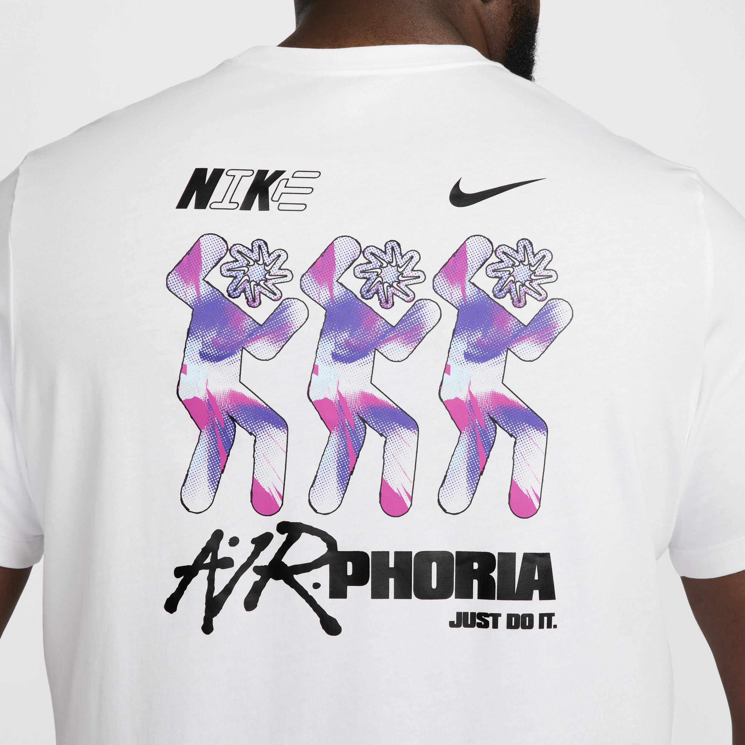 Nike Sportswear Men's T-Shirt Product Image