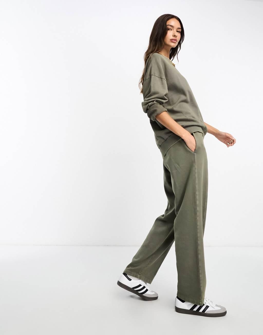 ASOS DESIGN straight leg sweatpants Product Image