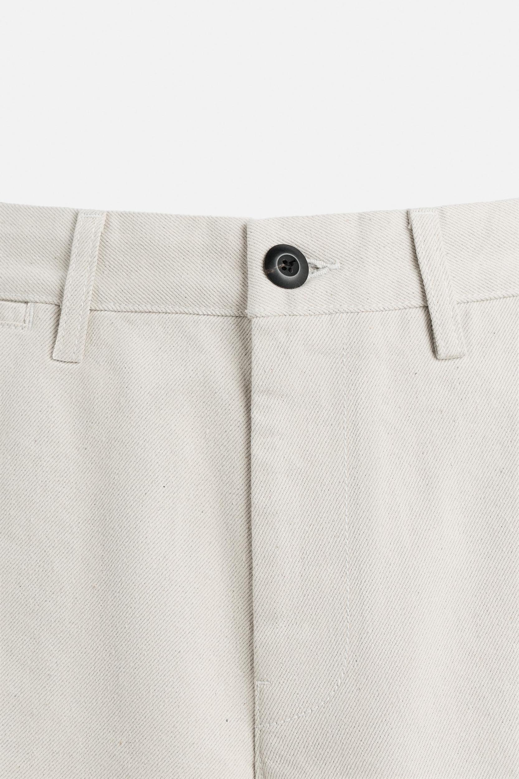 BAGGY FIT BERMUDA SHORTS Product Image