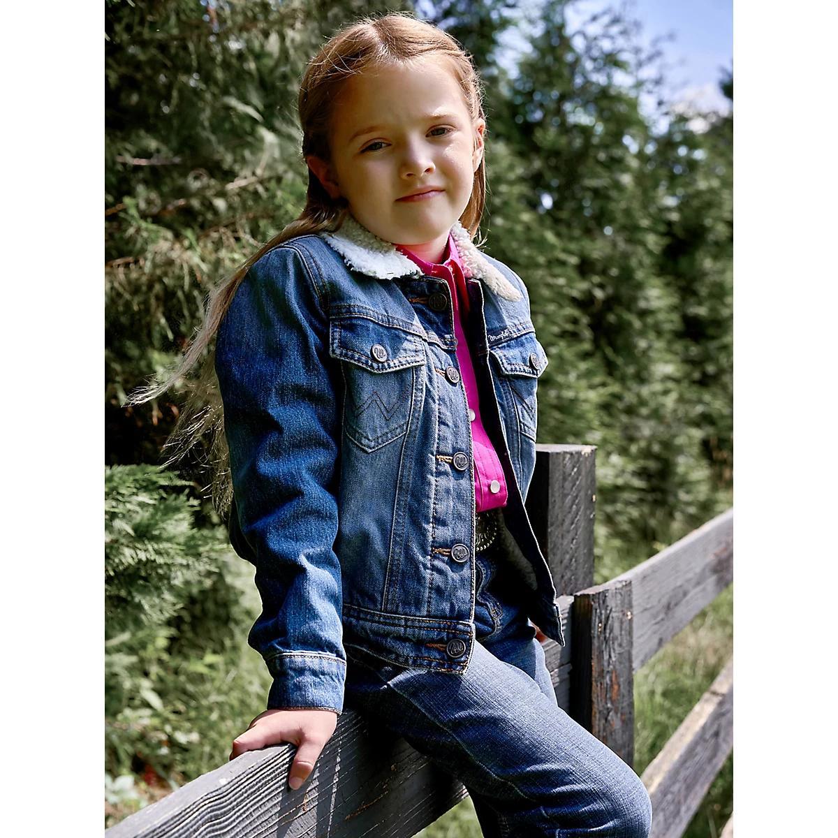 Wrangler® Men's Five Star Premium Relaxed Fit Flex Cargo Pant in Navy Product Image