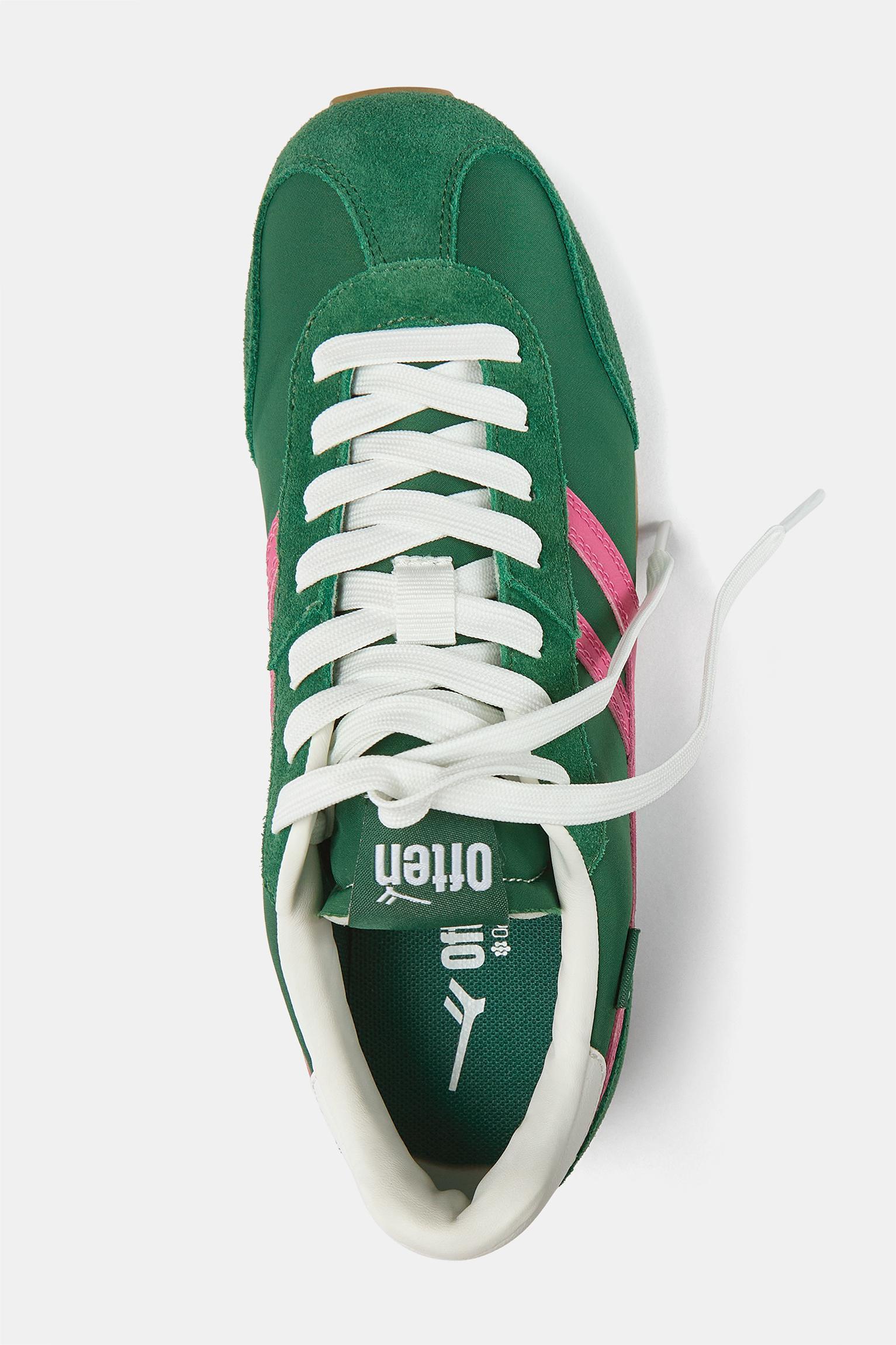 Retro sneakers Product Image